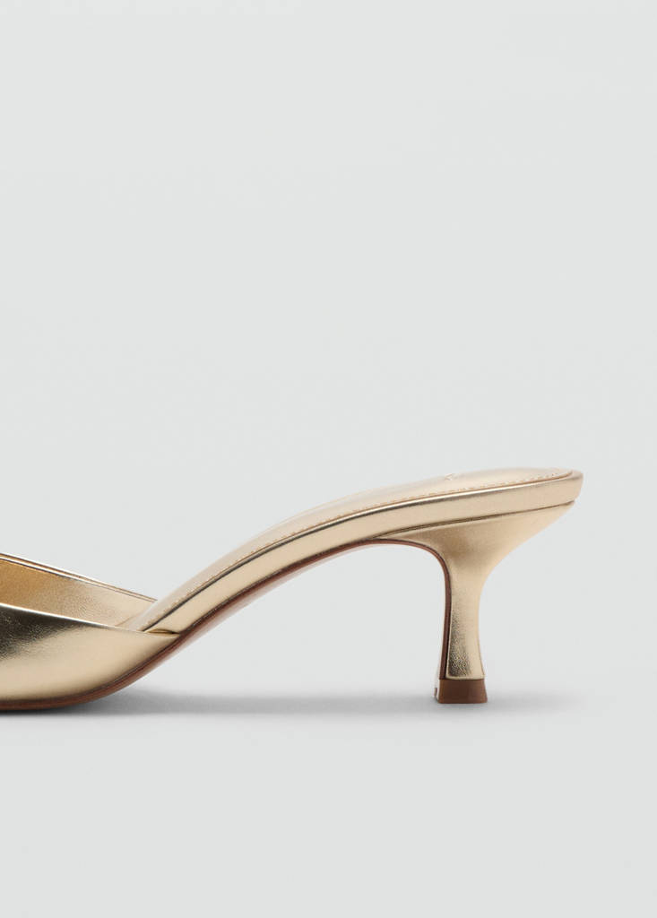 Kitten heel sandals — Gold