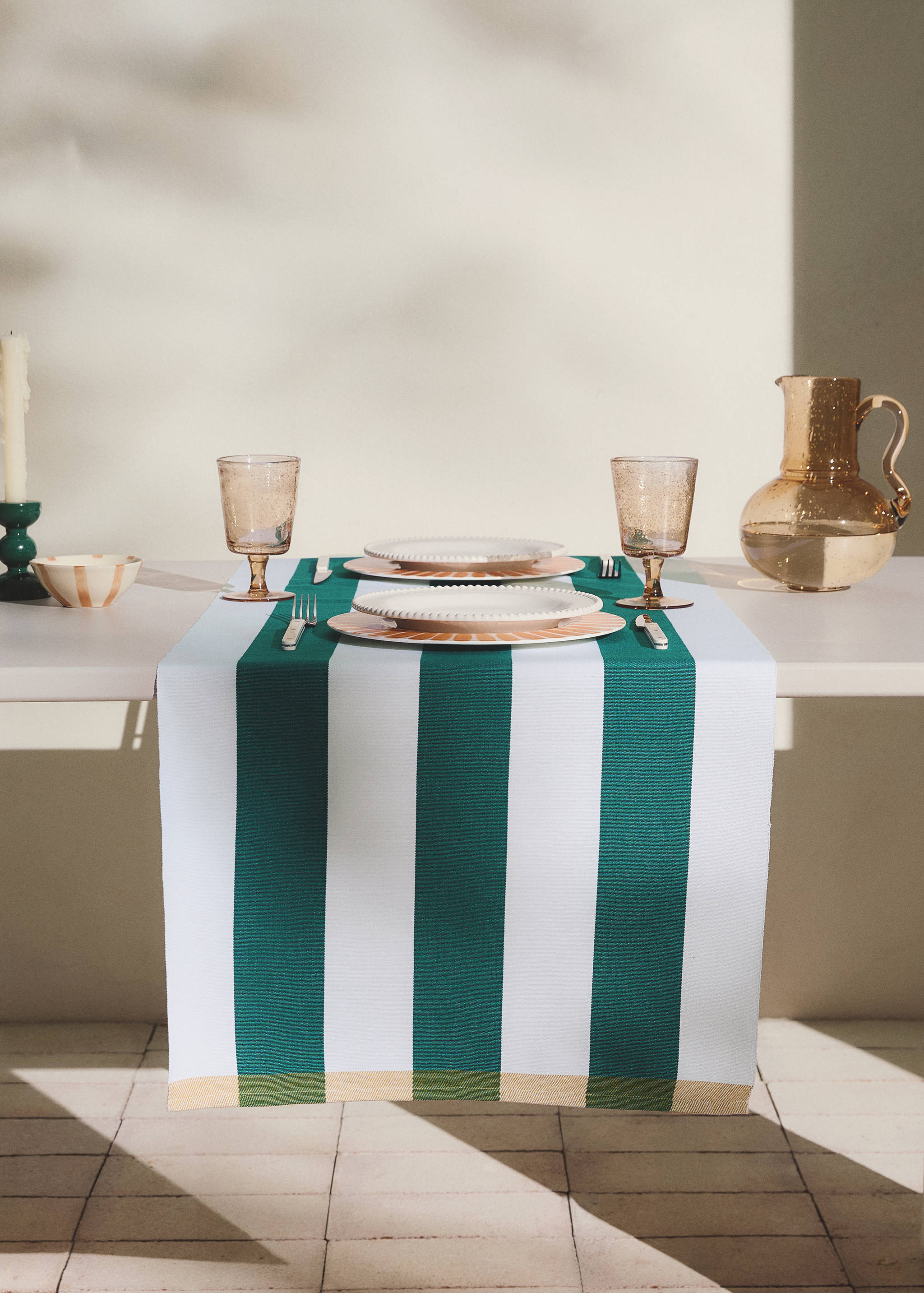 Běhoun na stůl s potiskem pruhů 100% bavlna - Celkový náhled