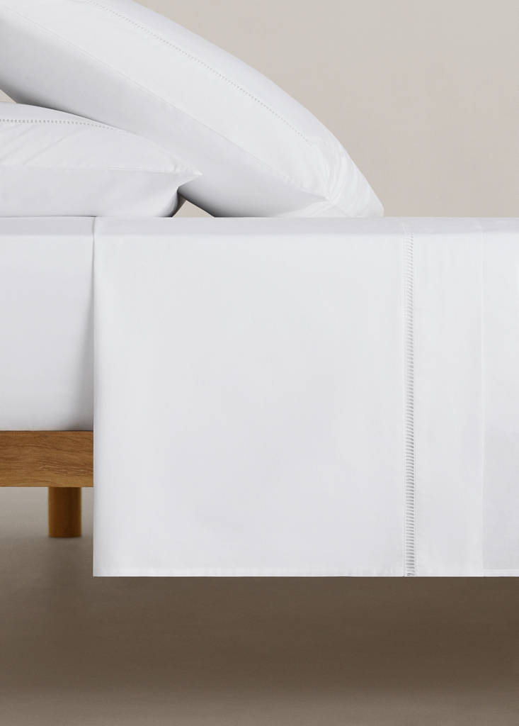 Percale cotton hemstitched flat sheet Superking bed — White