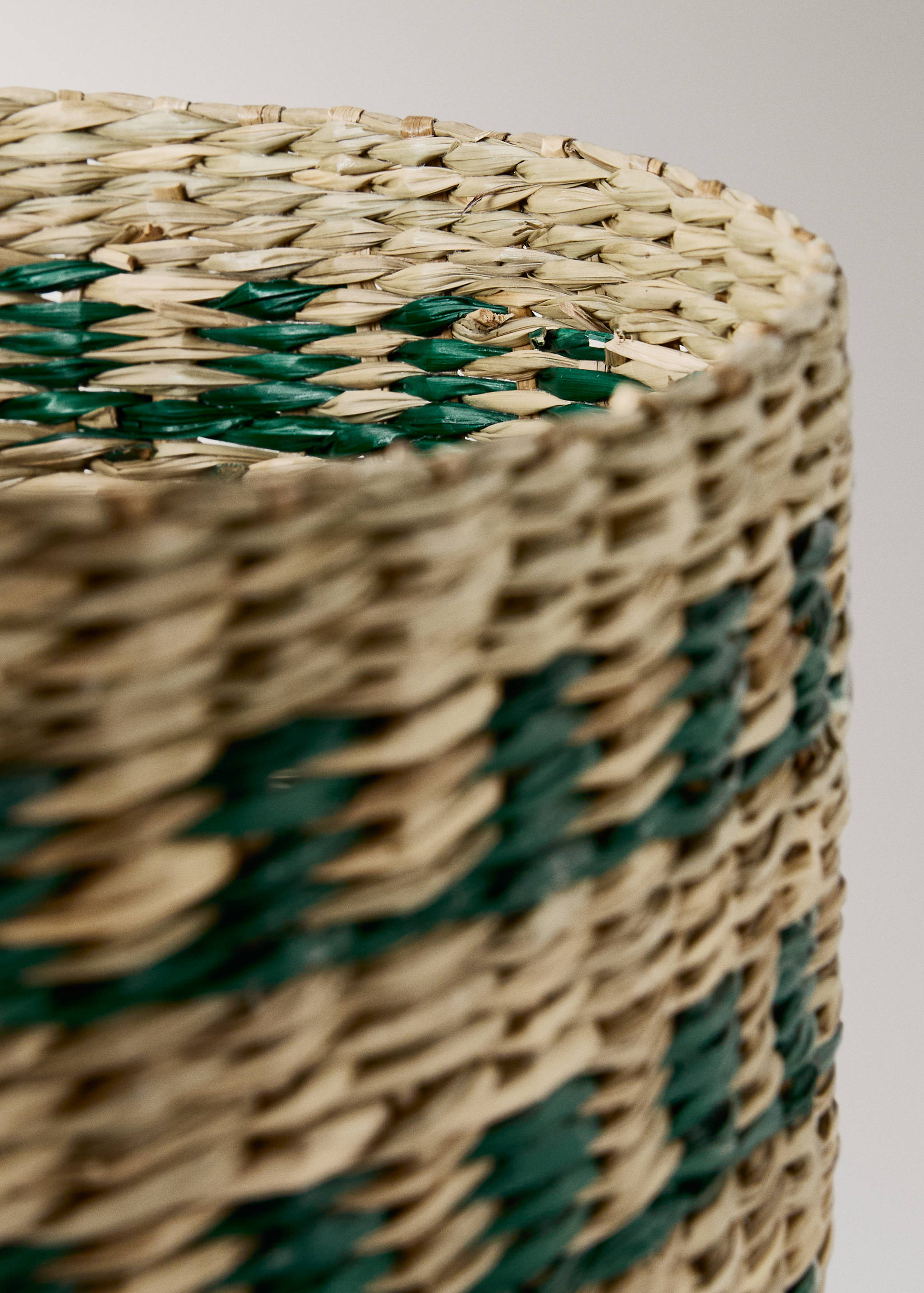 Long two-tone natural fibre basket - Details of the article 1