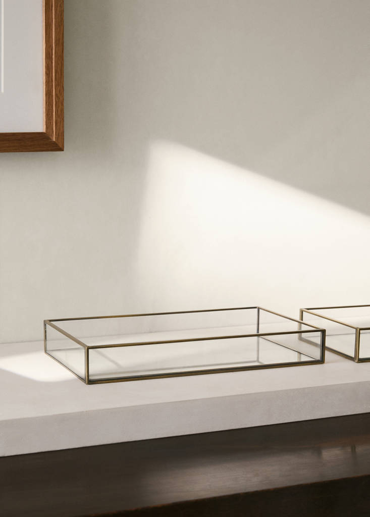 Medium glass embossed decorative tray — Gold