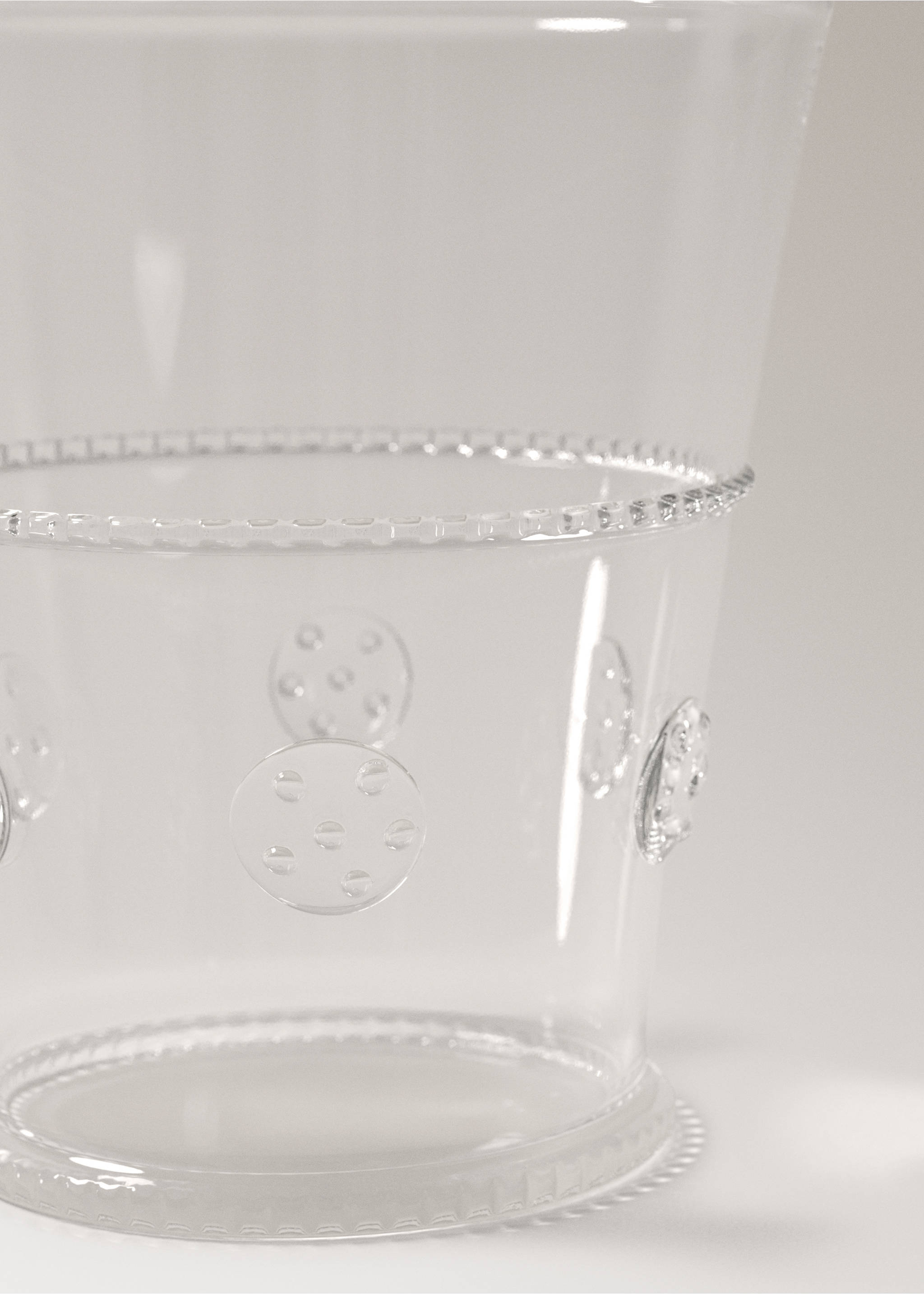 Transparent embossed borosilicate glass vase - Details of the article 2, Orange. Ref: 27062908-00.