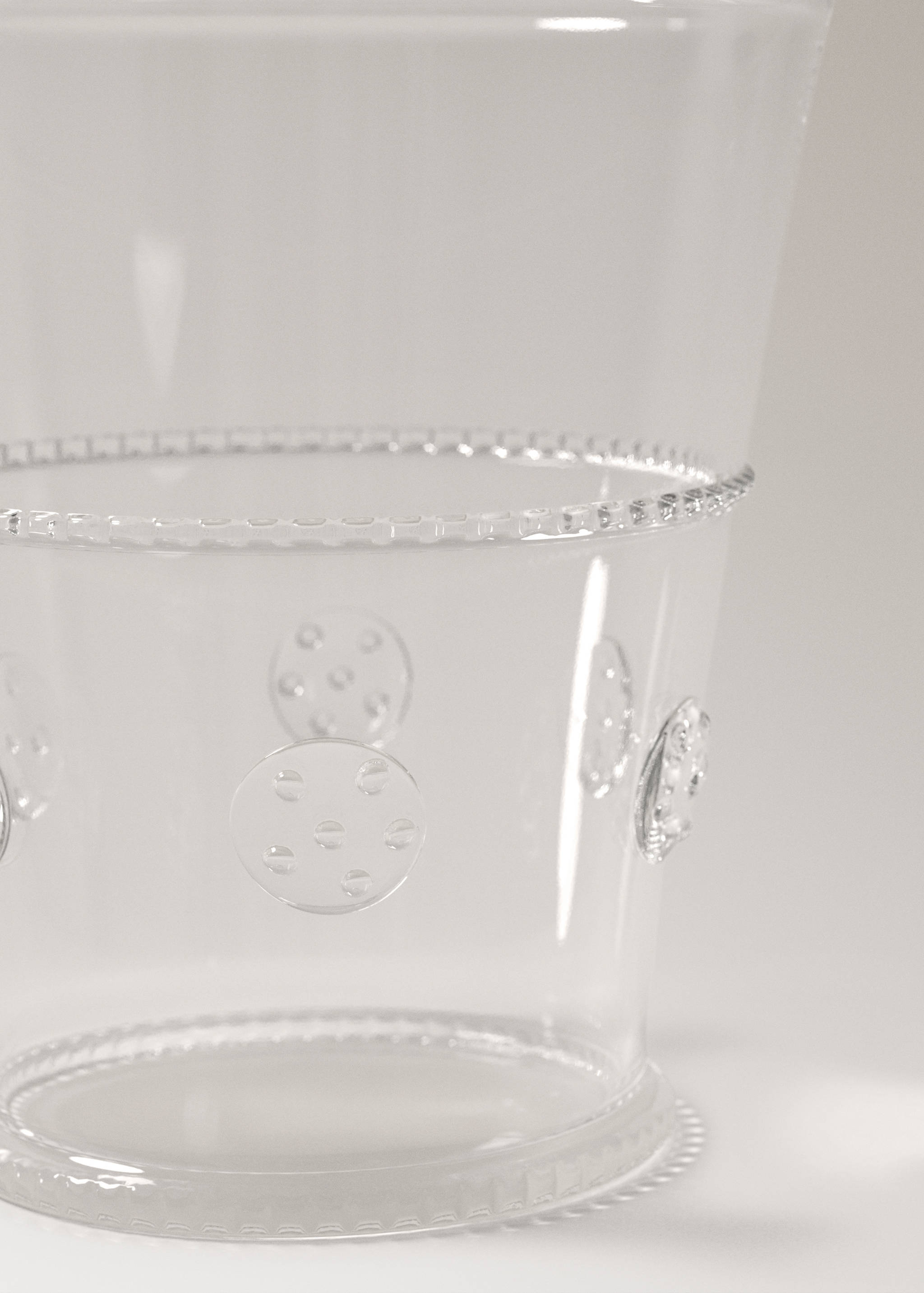 Transparent embossed borosilicate glass vase - Details of the article 2