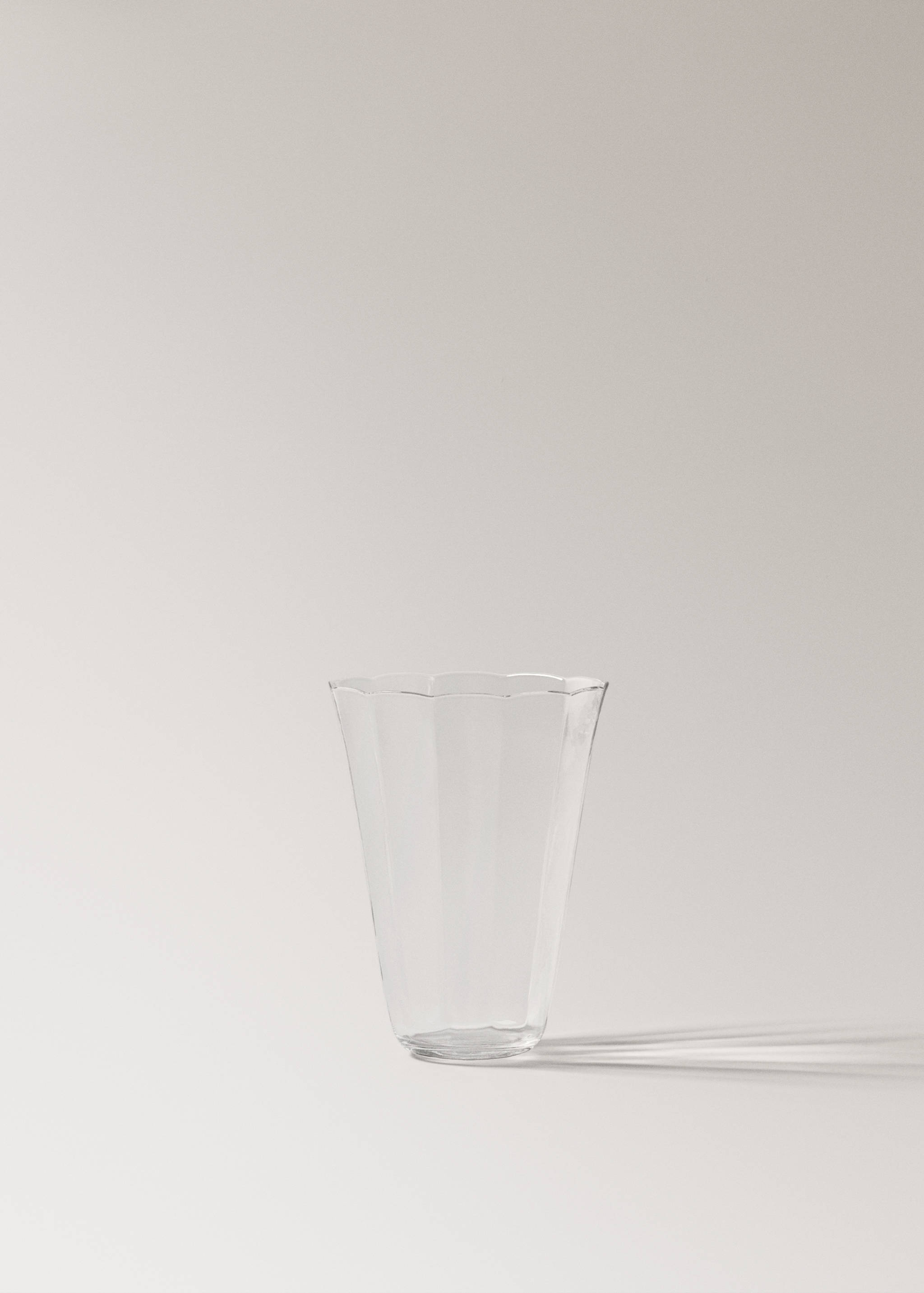 Borosilicate wavy-shaped glass - Article without model