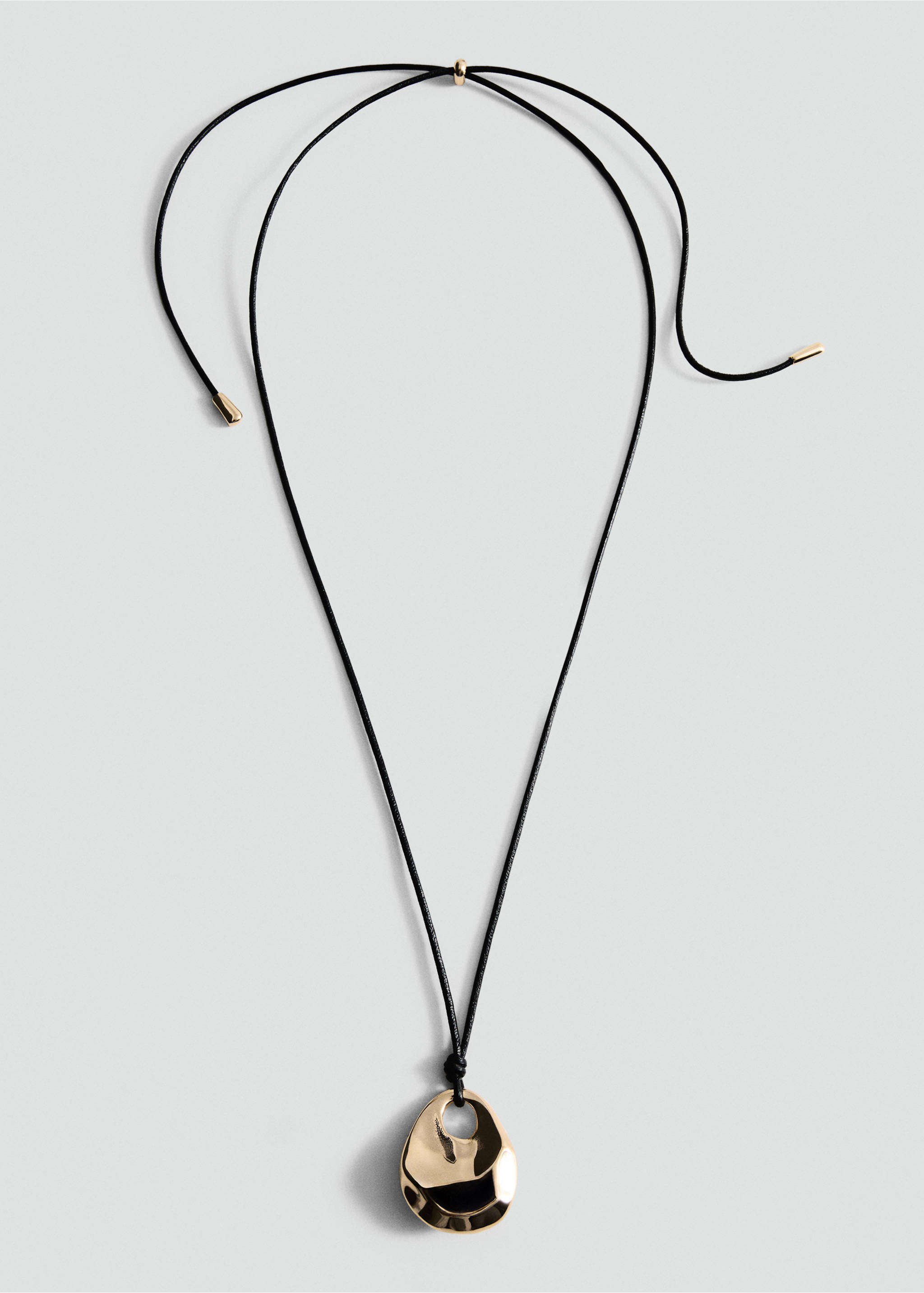 Collier avec pendentif métallique - Article sans modèle, Or. Ref: 27062925-00.