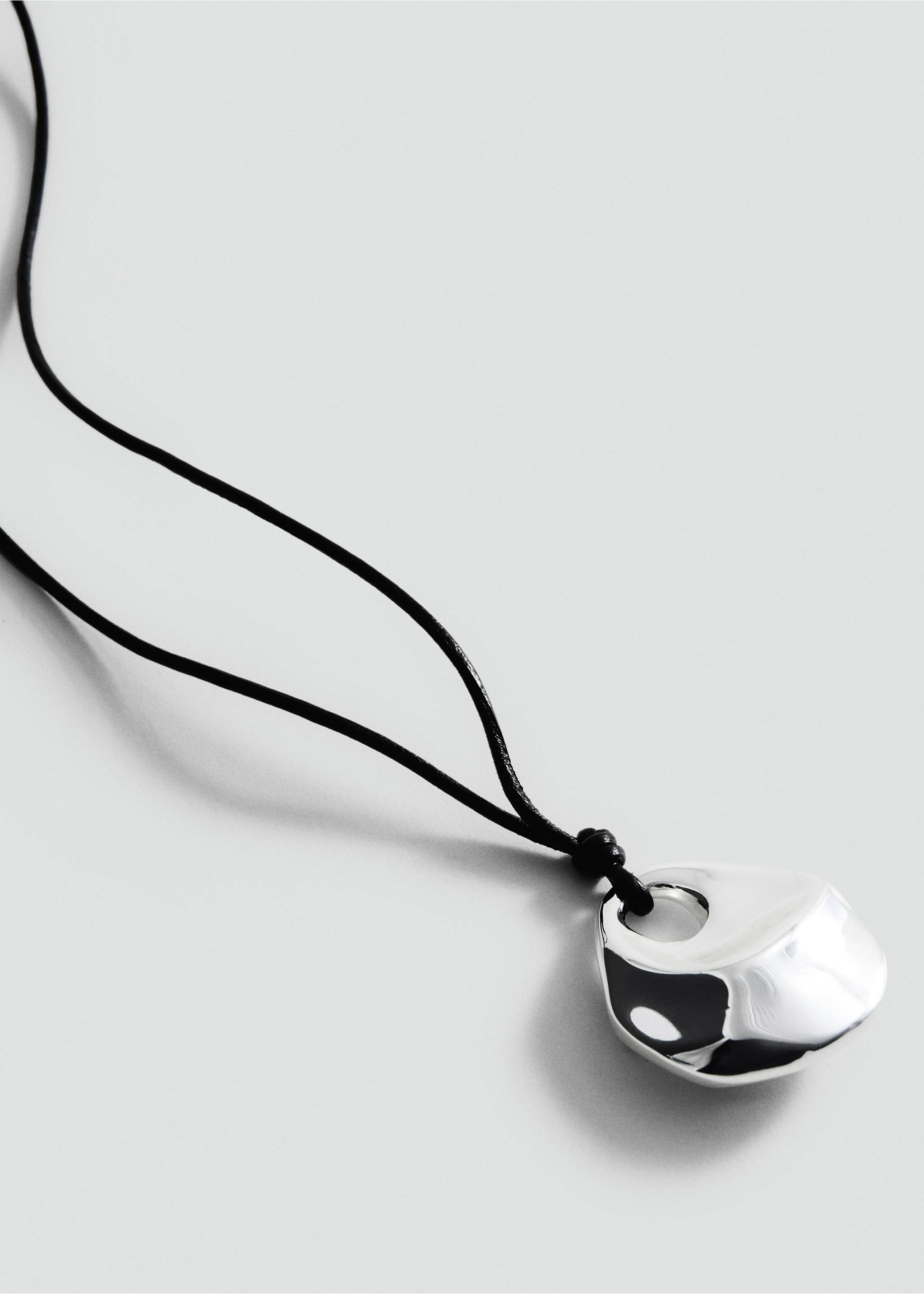 Metal pendant necklace - Medium plane, Silver. Ref: 27062925-00.