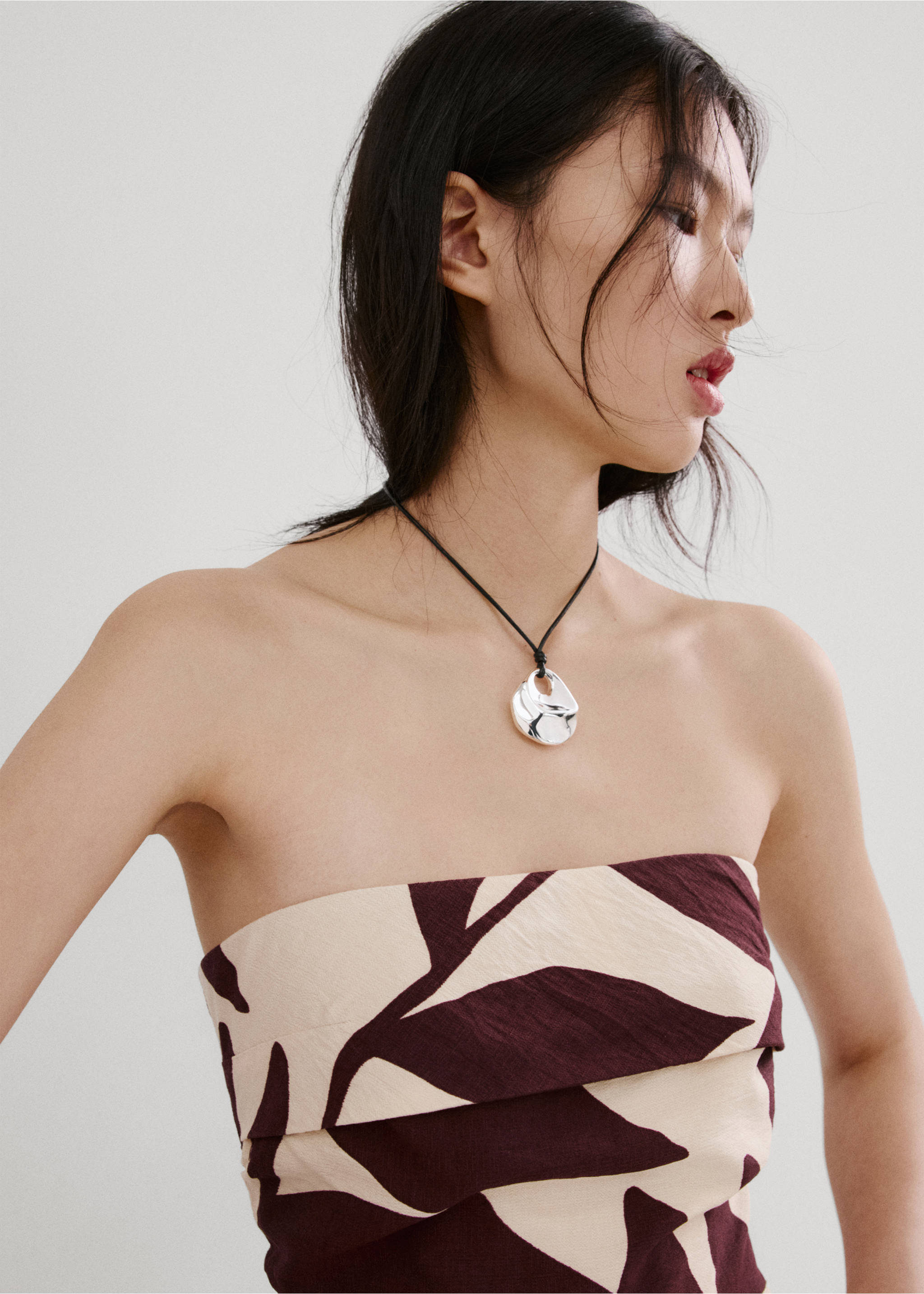 Metal pendant necklace - Details of the article 9, Silver. Ref: 27062925-00.