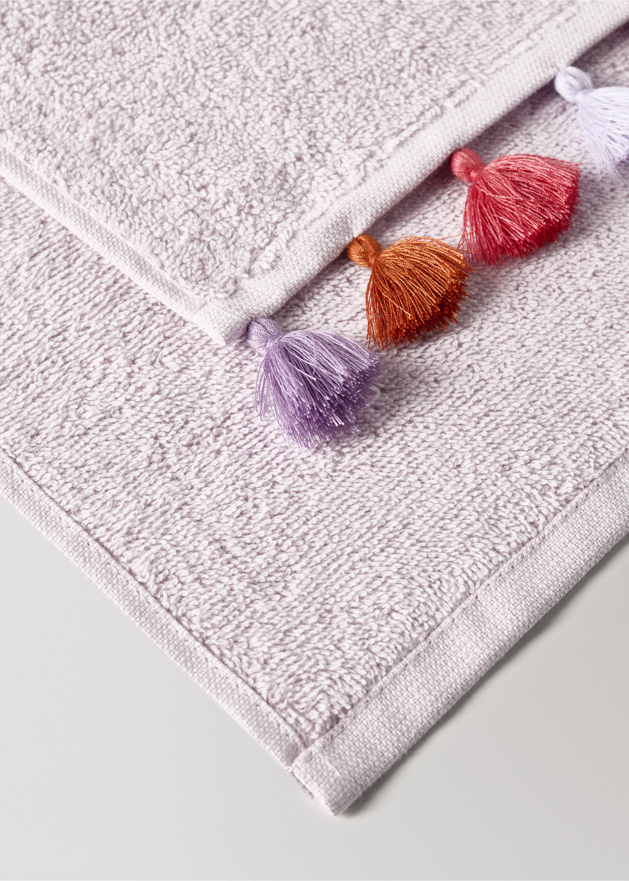 Cotton children's multi-coloured hand towel with pompoms - Details of the article 2, Lilac. Ref: 27062930-00.