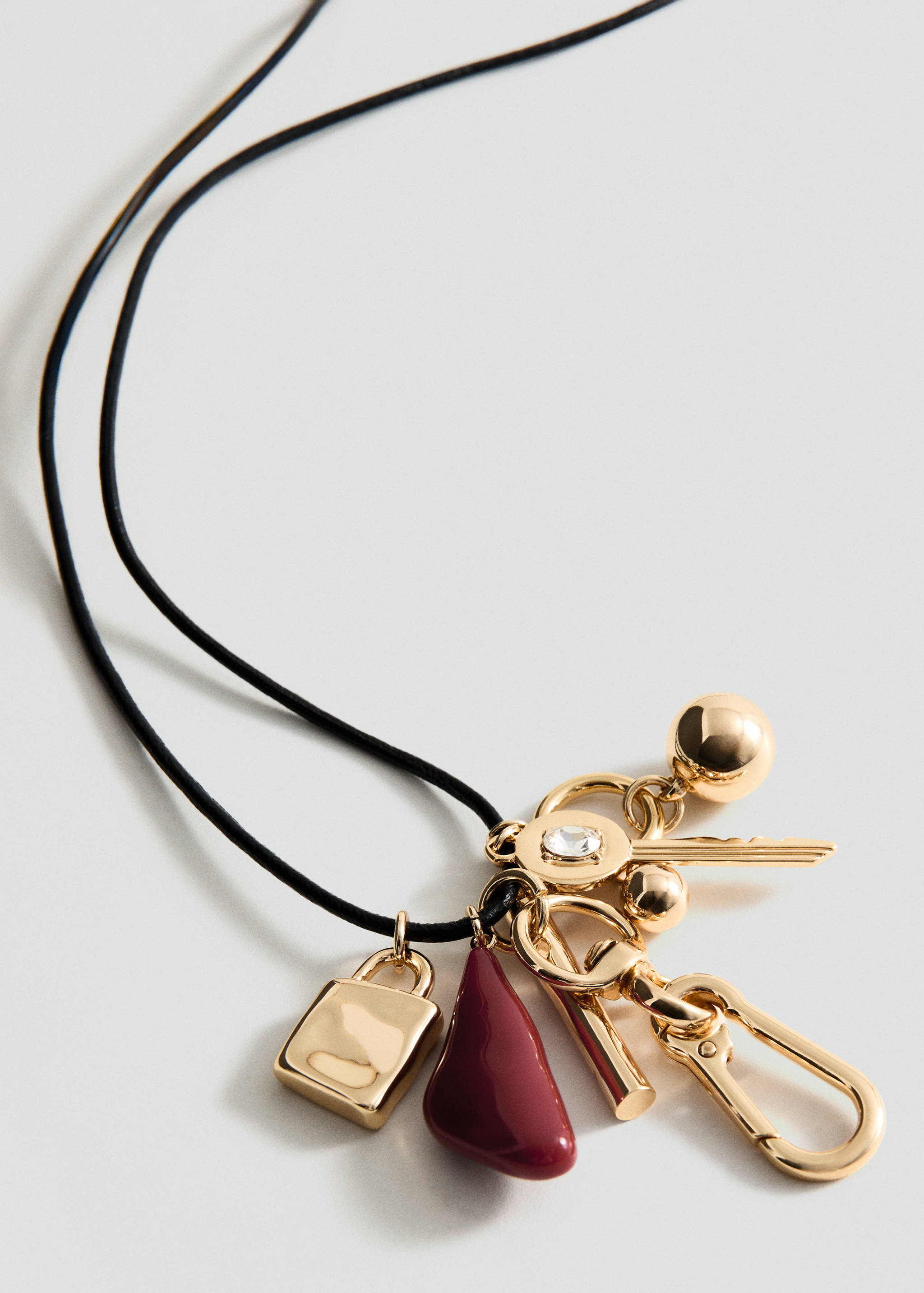 Pendant necklace with charms - Medium plane