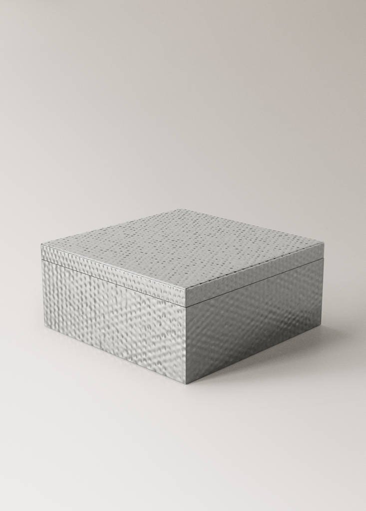 Medium hammered metal box — Silver