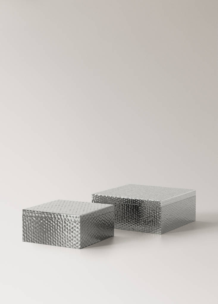Medium hammered metal box — Silver
