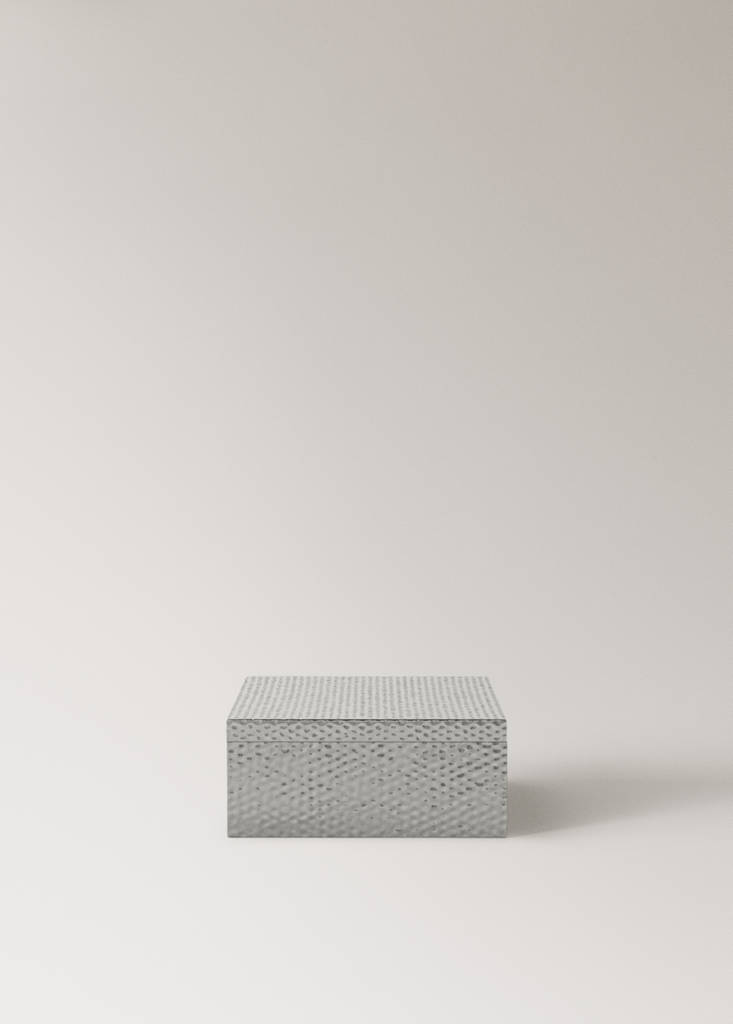 Medium hammered metal box — Silver