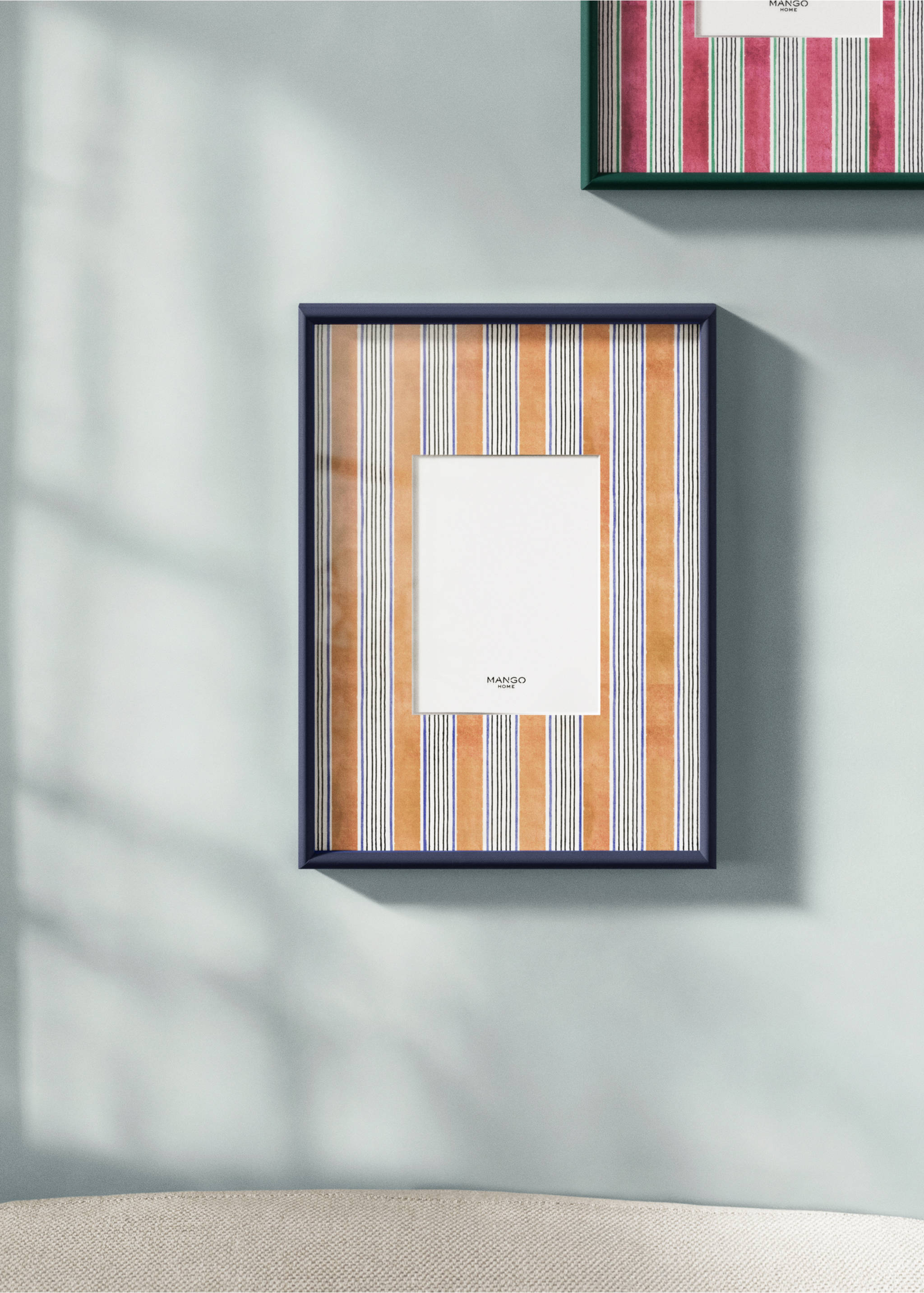 Wooden frame with large lines - General plane, Vibrant blue. Ref: 27062935-00.