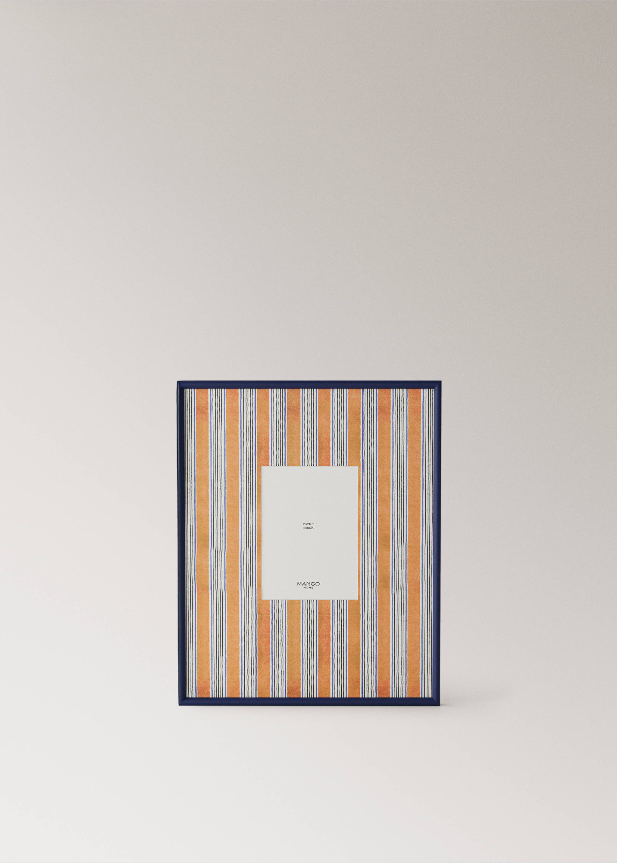 Wooden frame with large lines - Article without model, Vibrant blue. Ref: 27062935-00.