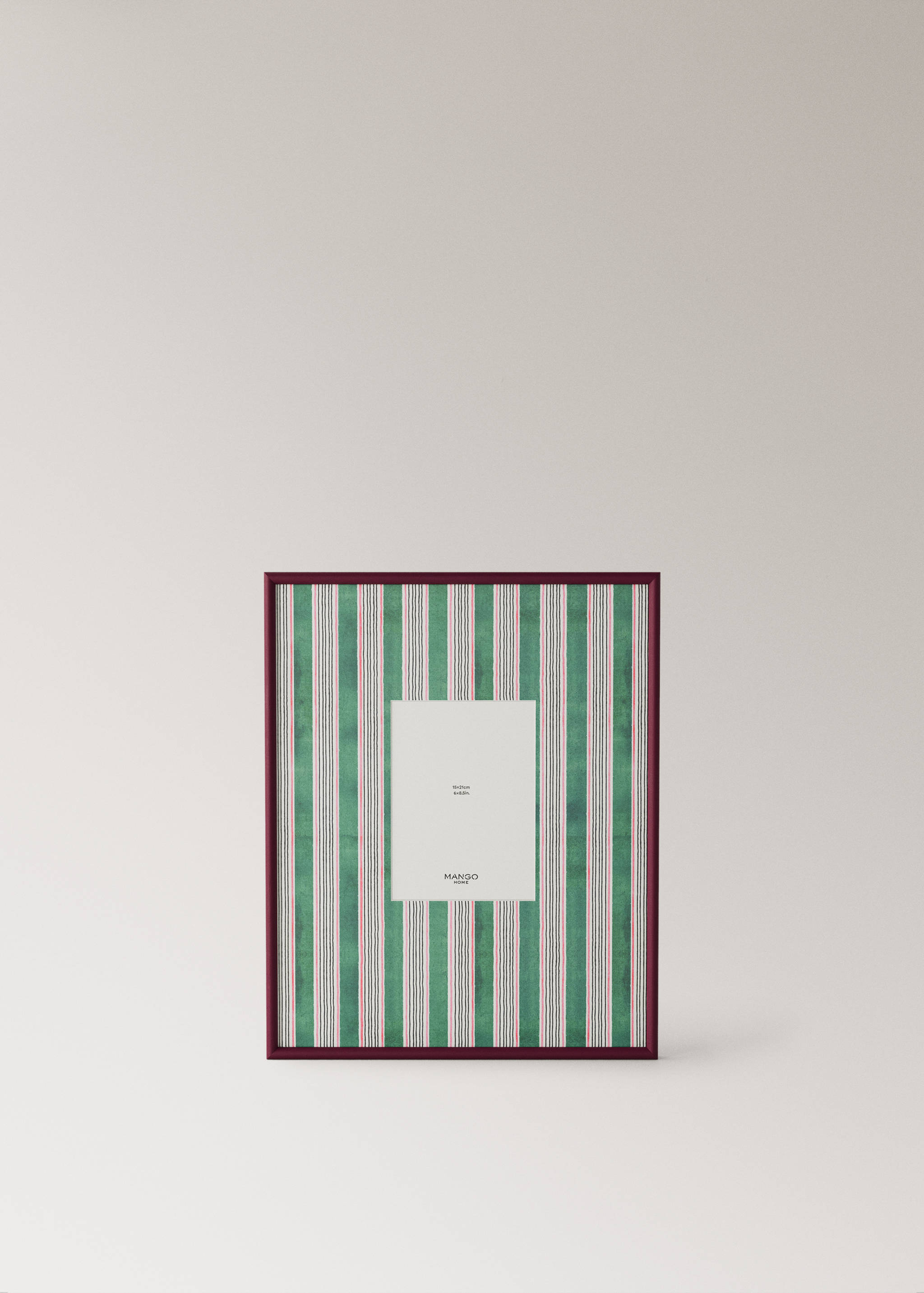 Wooden frame with large lines - Article without model