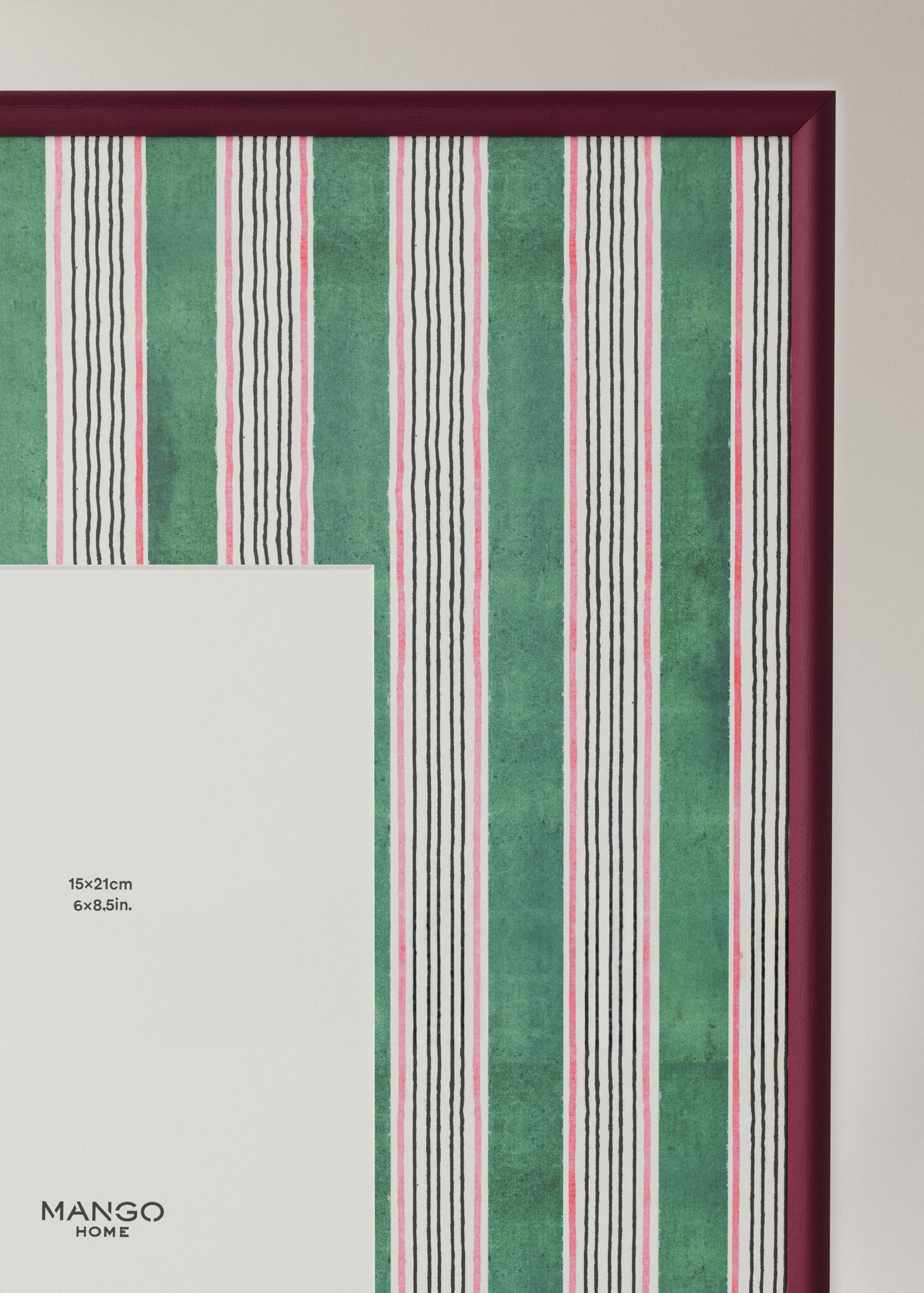 Wooden frame with large lines - Details of the article 1