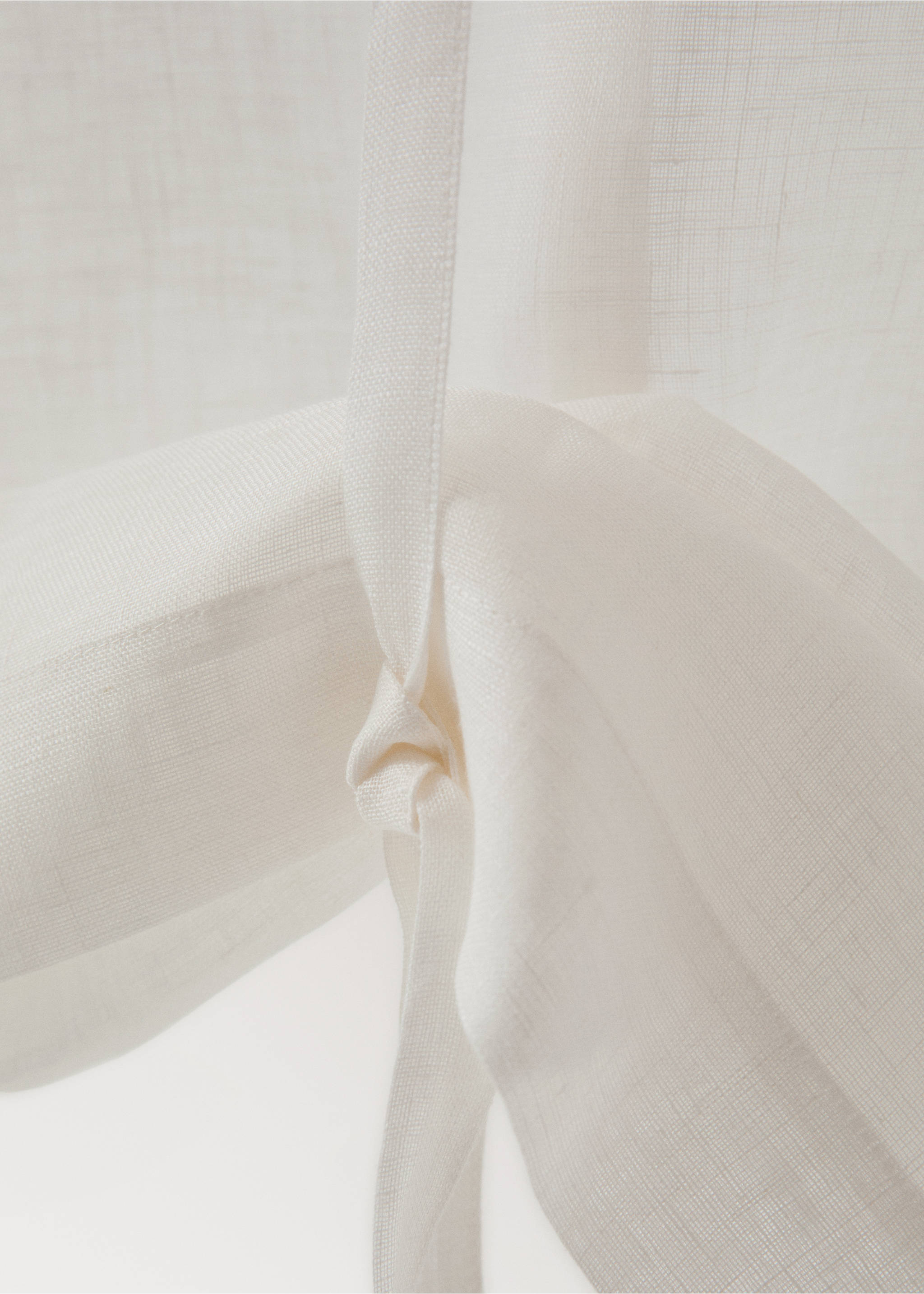 100% linen roller blind with low transparency - Details of the article 1, Ecru. Ref: 27063269-00.