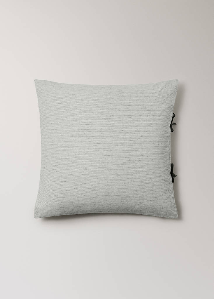 Two cotton linen pillowcases with tie closures 60x60 cm — Grey