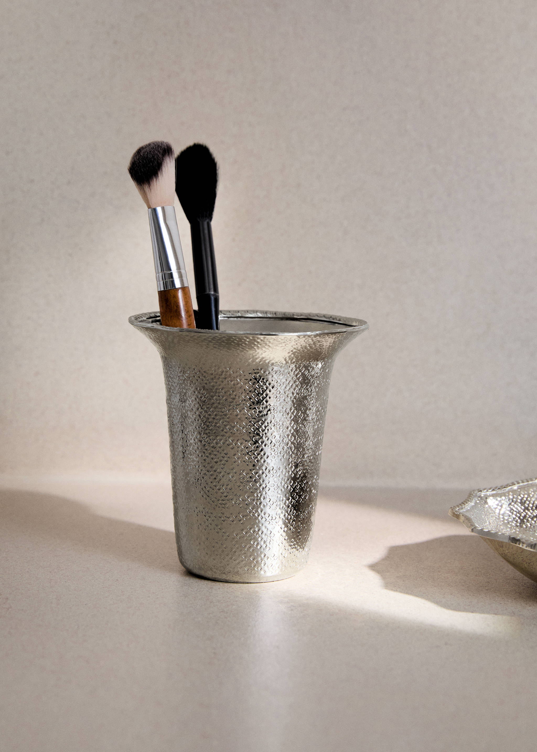 Brass toothbrush cup - General plane