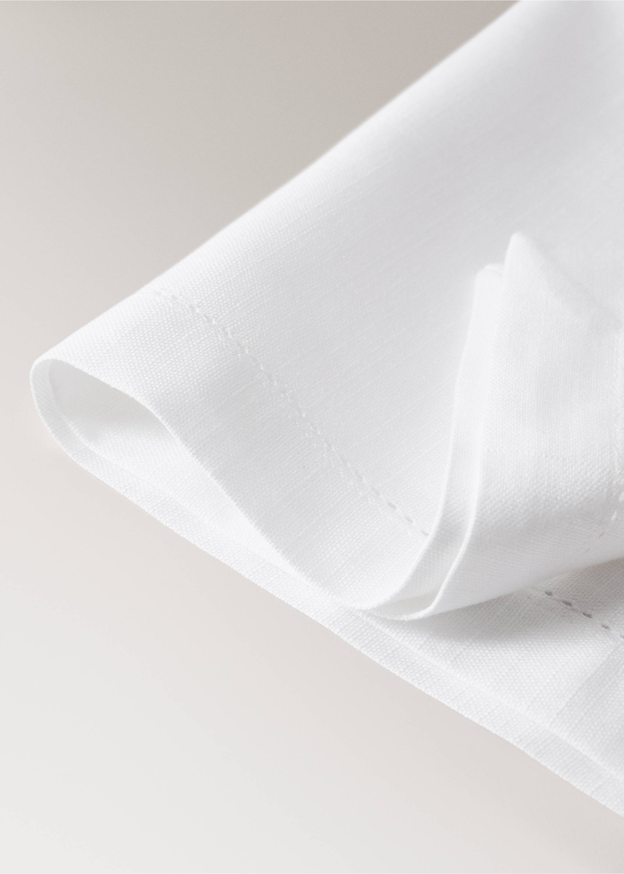 Cotton napkins with hemstitch detail - Details of the article 2, White. Ref: 27063277-00.