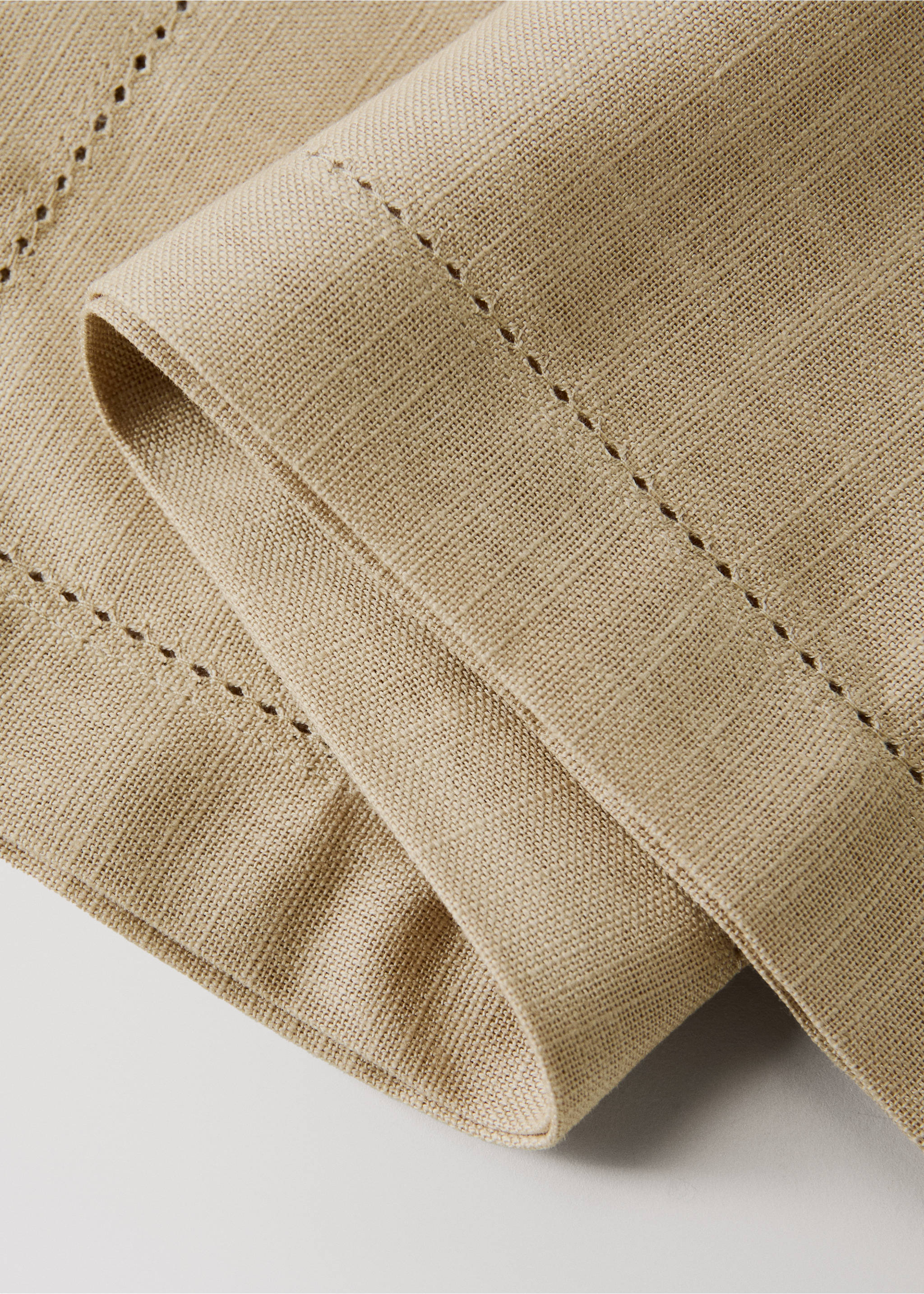 Cotton napkins with hemstitch detail - Details of the article 2, Peach. Ref: 27063277-00.