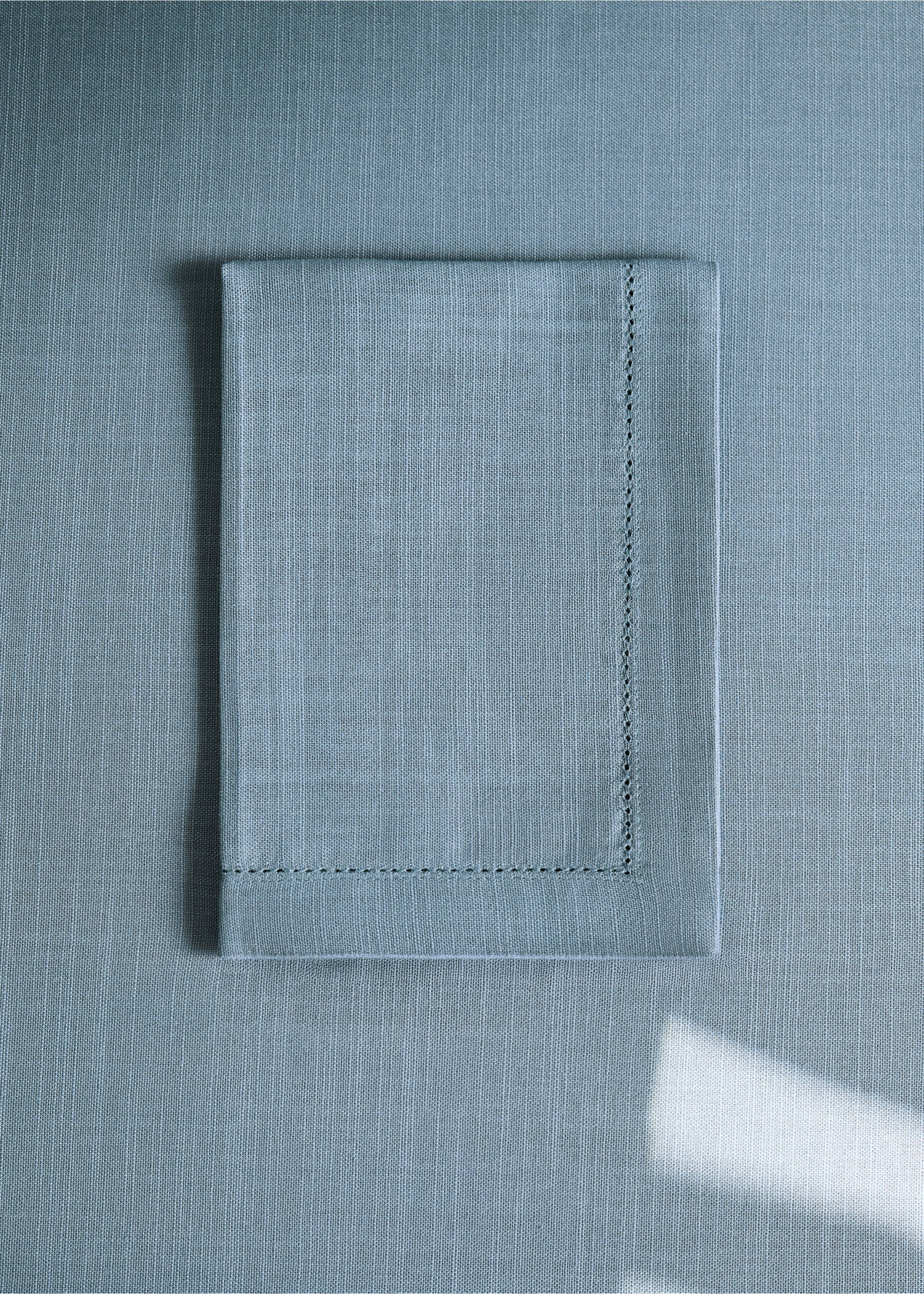 Cotton napkins with hemstitch detail - General plane, Blue. Ref: 27063277-00.