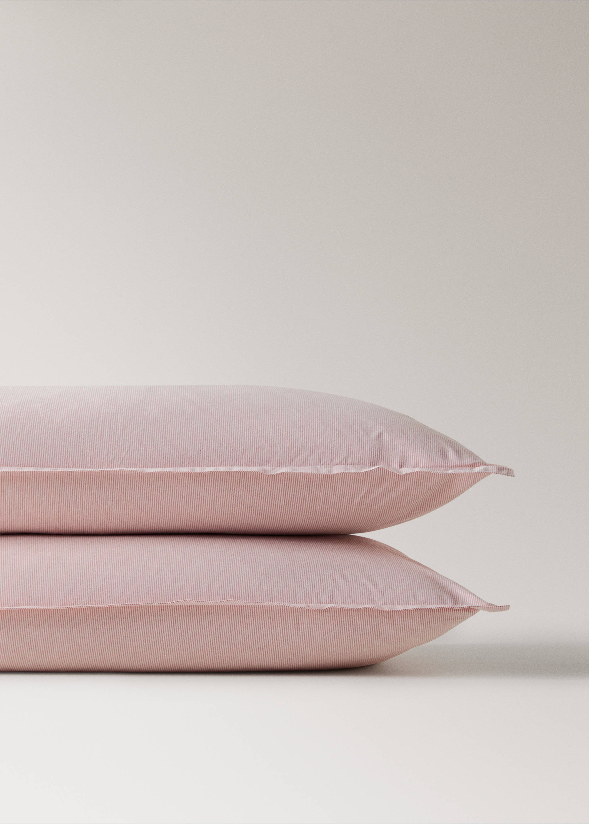 Two yarn-dyed cotton pillowcases 50x75 cm - Details of the article 3, Grapefruit. Ref: 27063278-00.