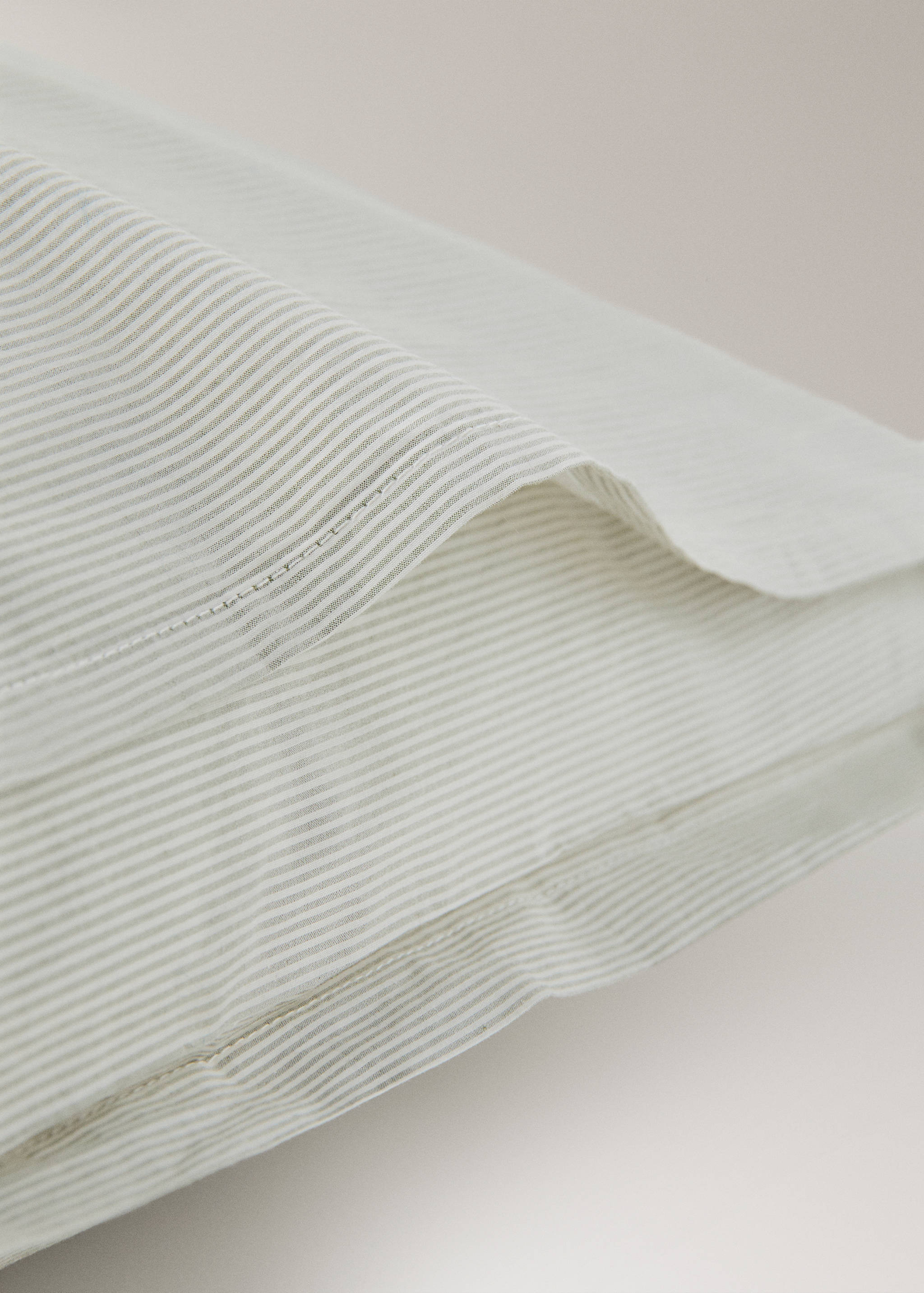 Two yarn-dyed cotton pillowcases 50x75 cm - Details of the article 1