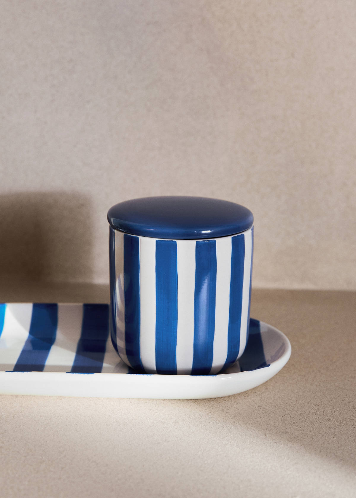 Ceramic bathroom jar with hand-painted stripes — Blue