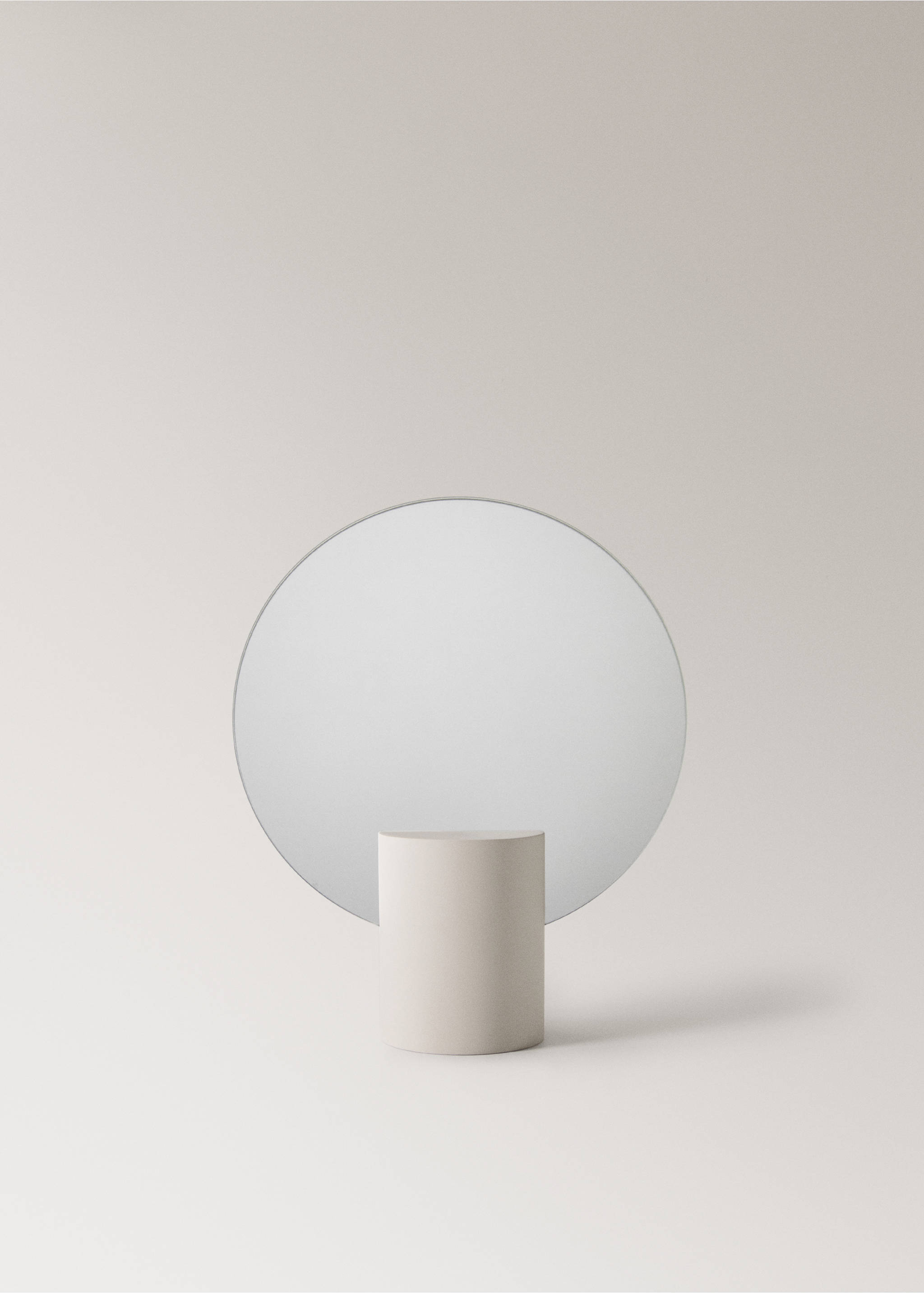 Sminkespeil i harpiks - Artikkel uten modell, Ecru. Ref: 27063282-00.