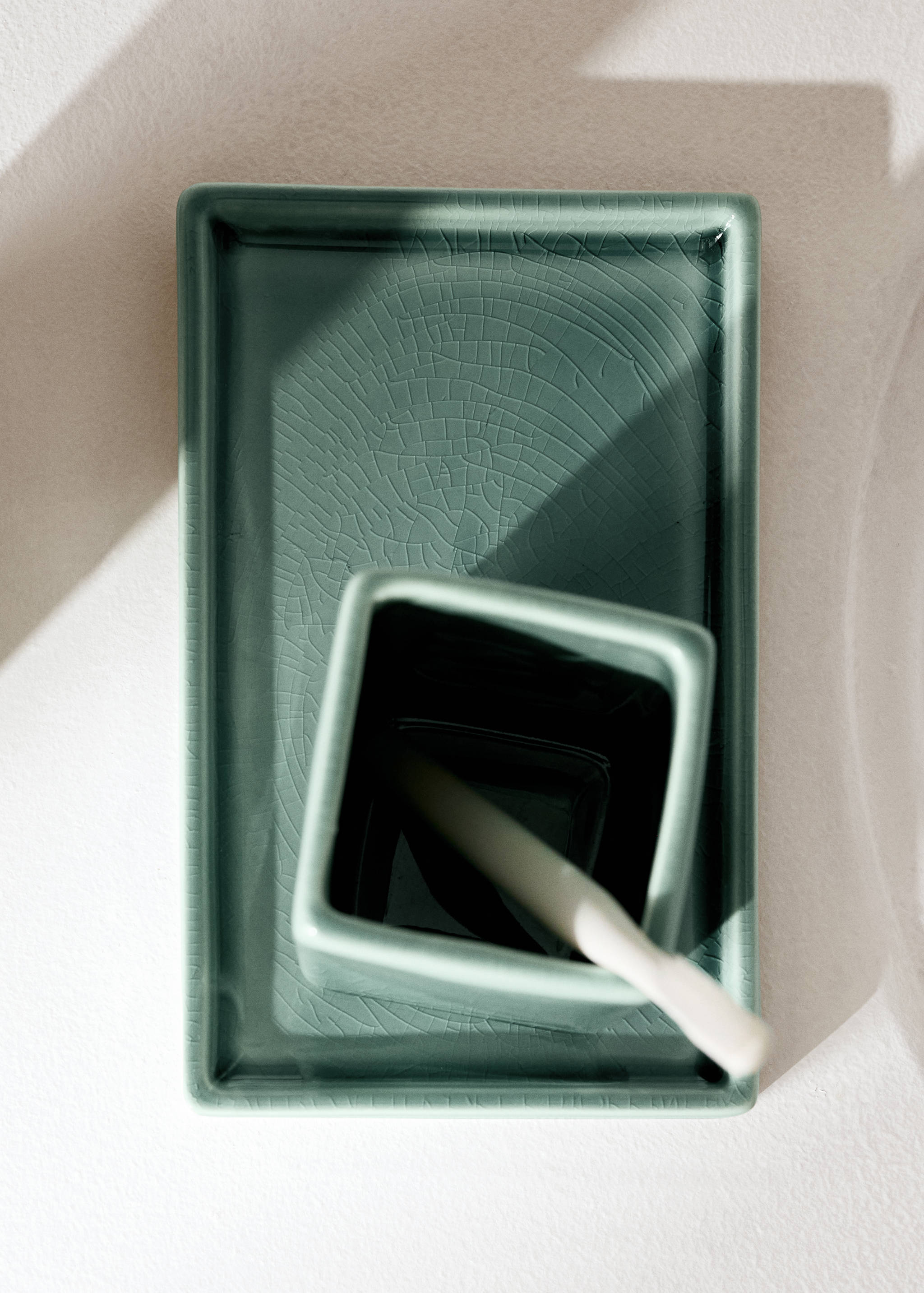 Crackled ceramic bathroom tray - General plane