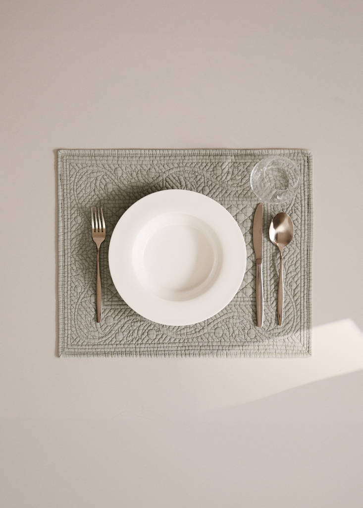 Quilted rectangular table mat — Light/Pastel Brown
