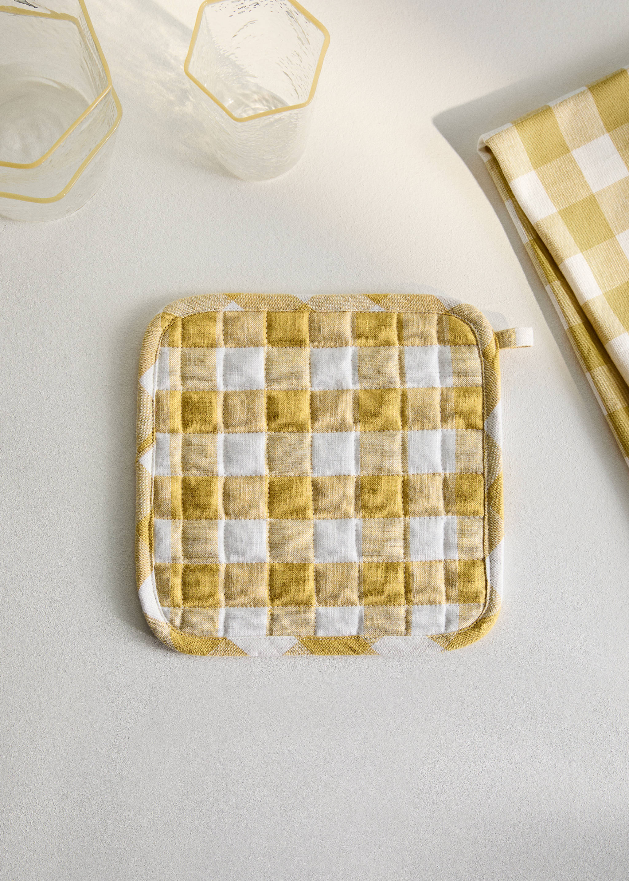 Cotton linen gingham pot holder - General plane