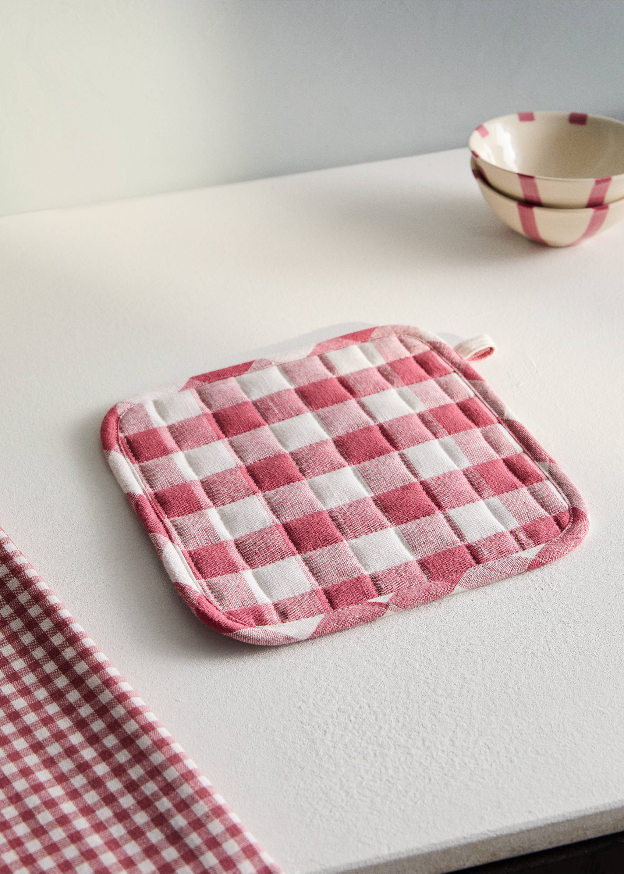 Cotton linen gingham pot holder - General plane, Pink. Ref: 27063291-00.