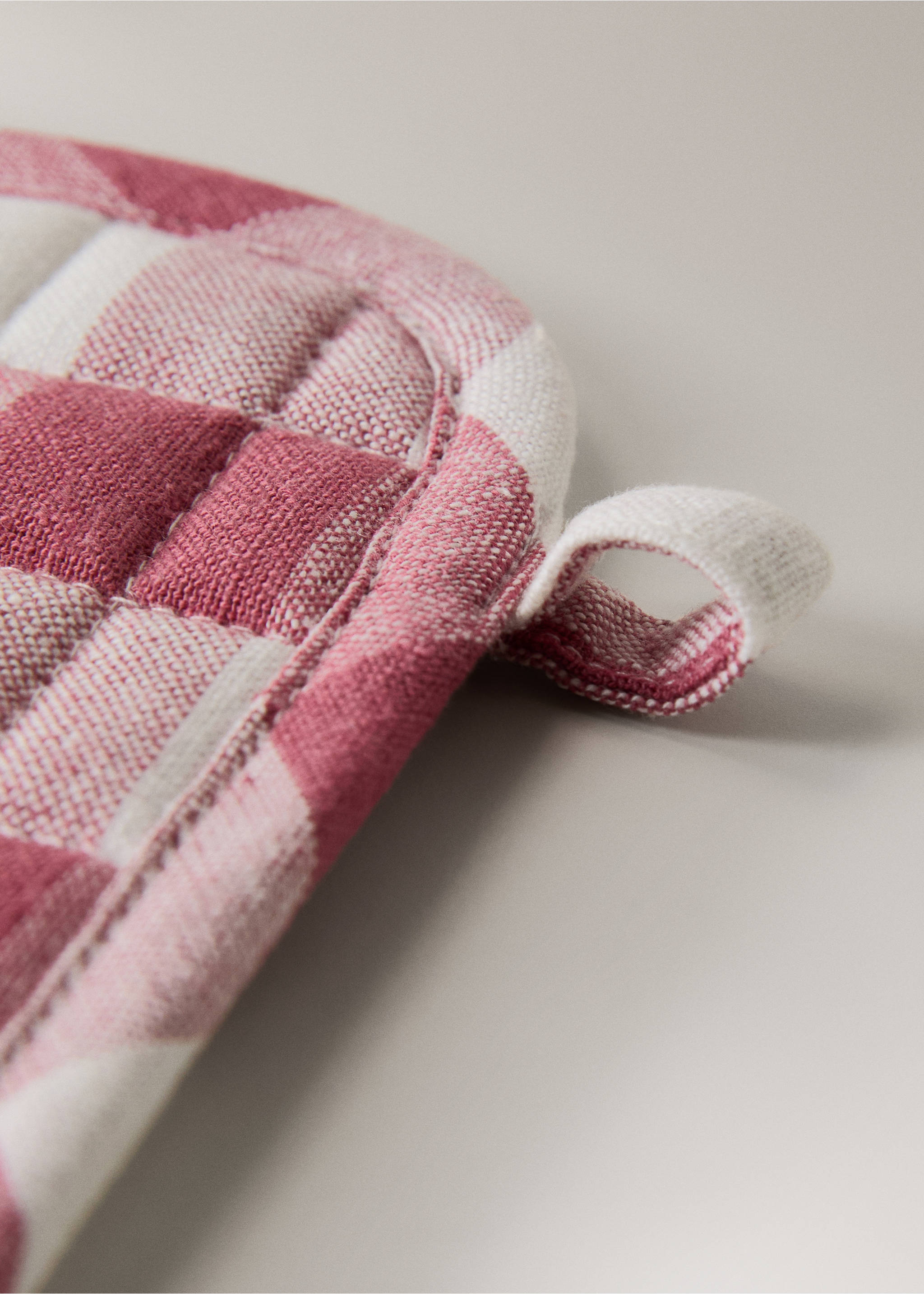 Cotton linen gingham pot holder - Details of the article 1, Pink. Ref: 27063291-00.