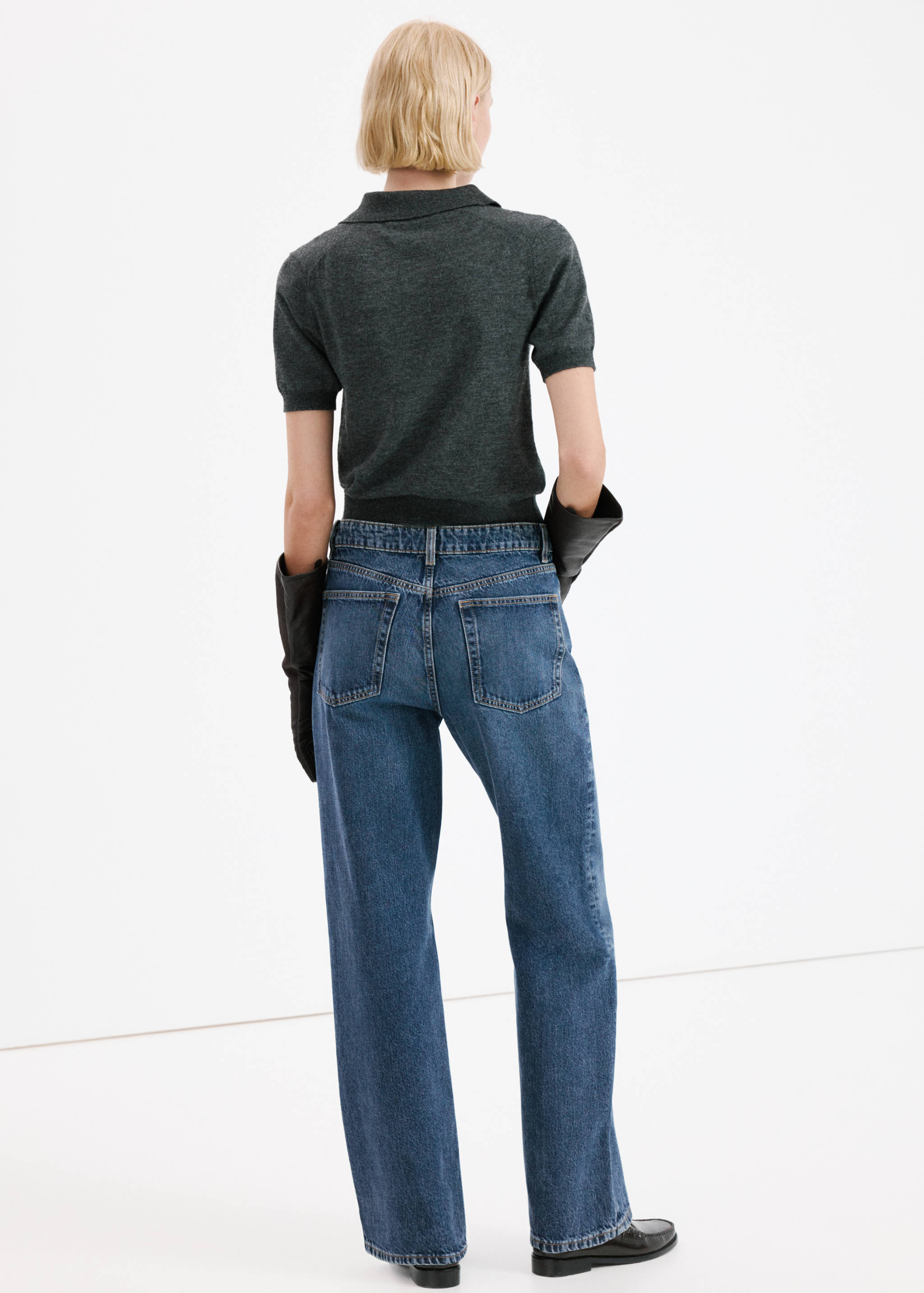 Straight low-waist jeans - Reverse of the article