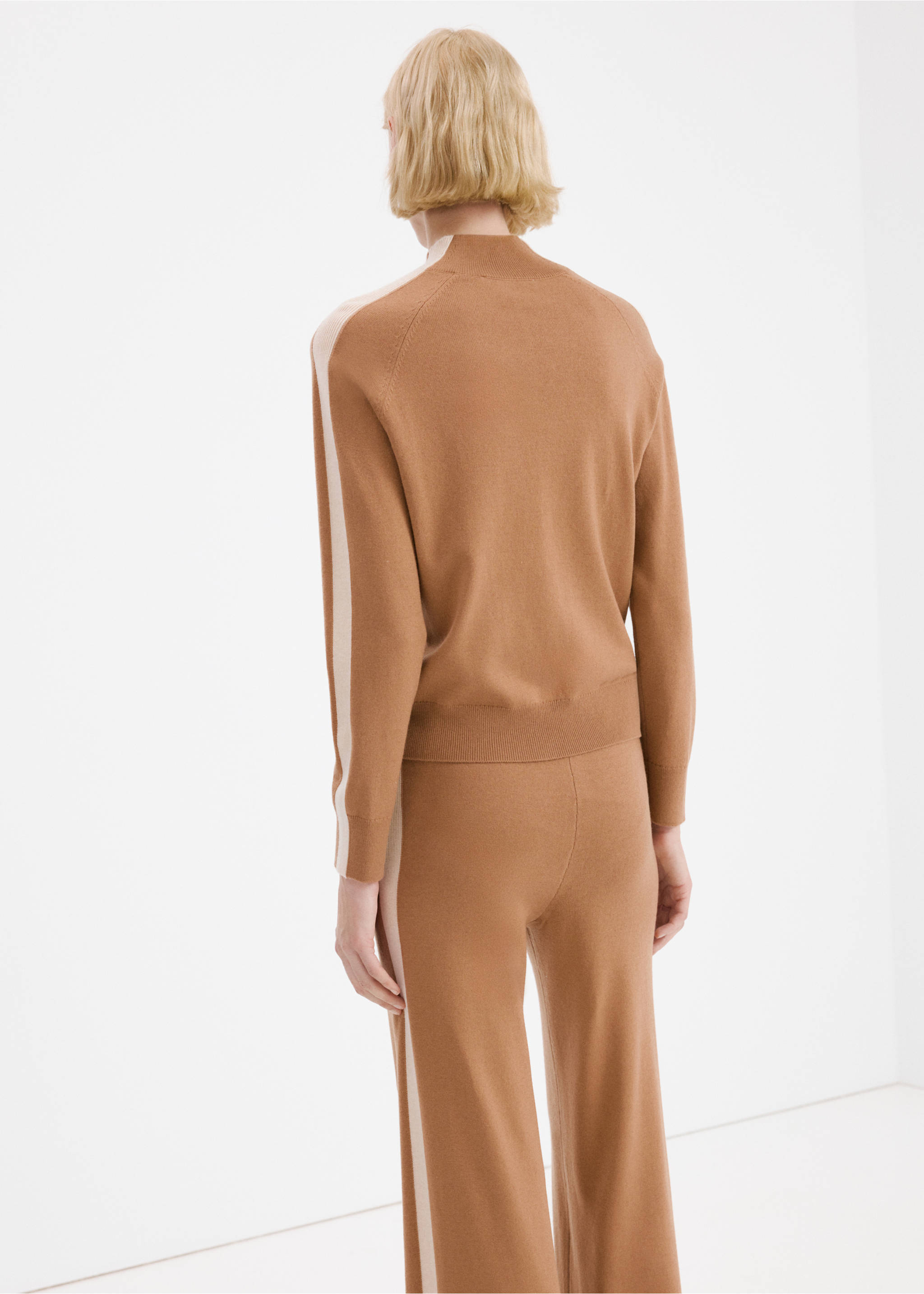 Sweater with contrasting stripes and perkins collar - Reverse of the article, Medium Brown. Ref: 27063296-00.