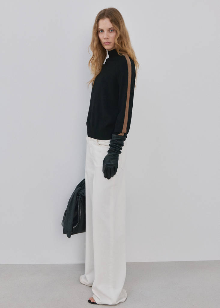 Sweater with contrasting stripes and perkins collar — Black