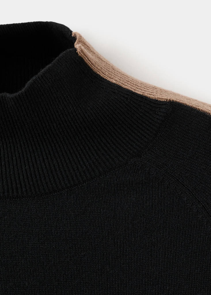 Sweater with contrasting stripes and perkins collar — Black