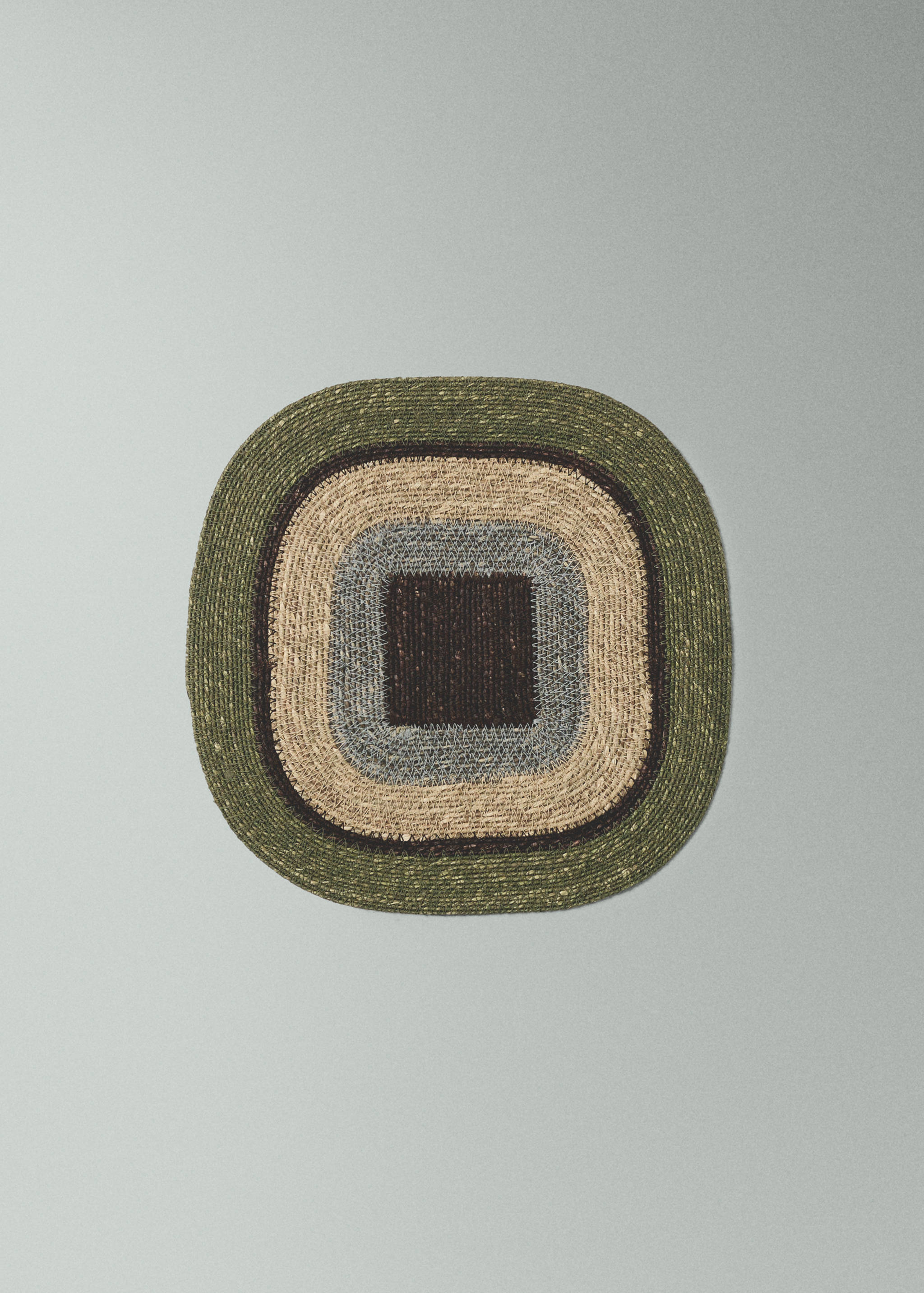 Oválné prostírání z mořské trávy - Náhled ve středové rovině