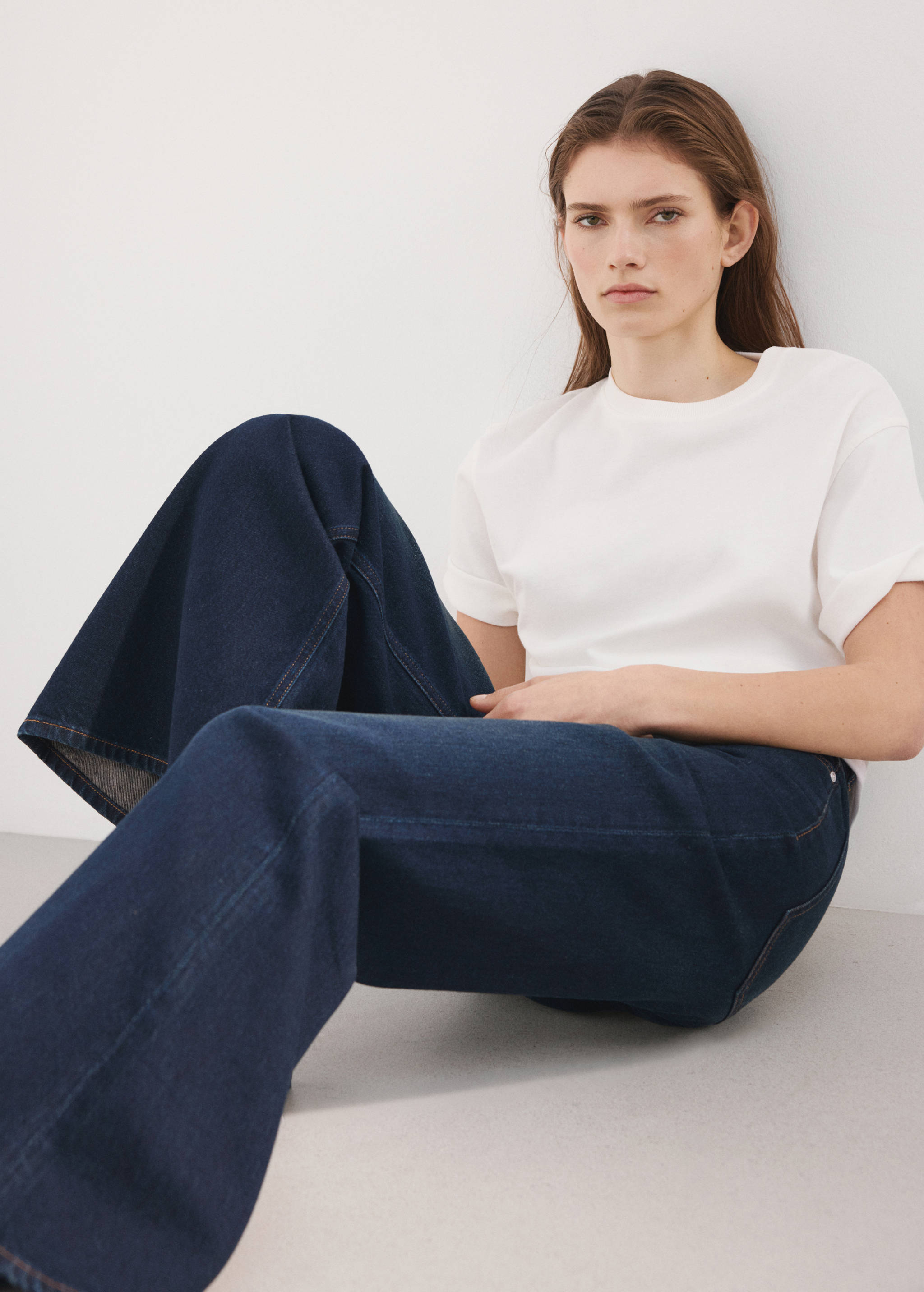 Mid-rise flared jeans - Details of the article 2