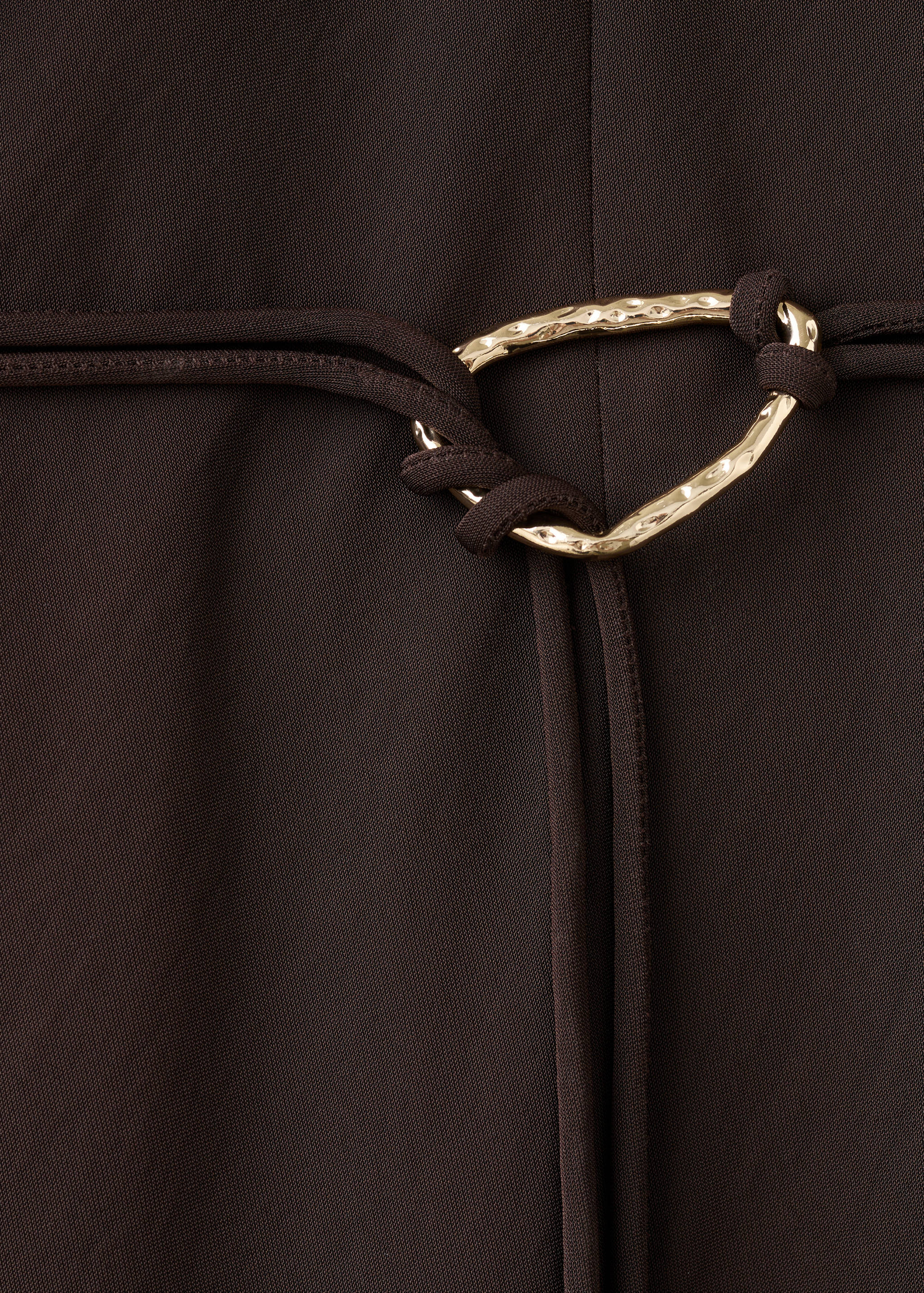 Belted V-neck dress - Details of the article 8