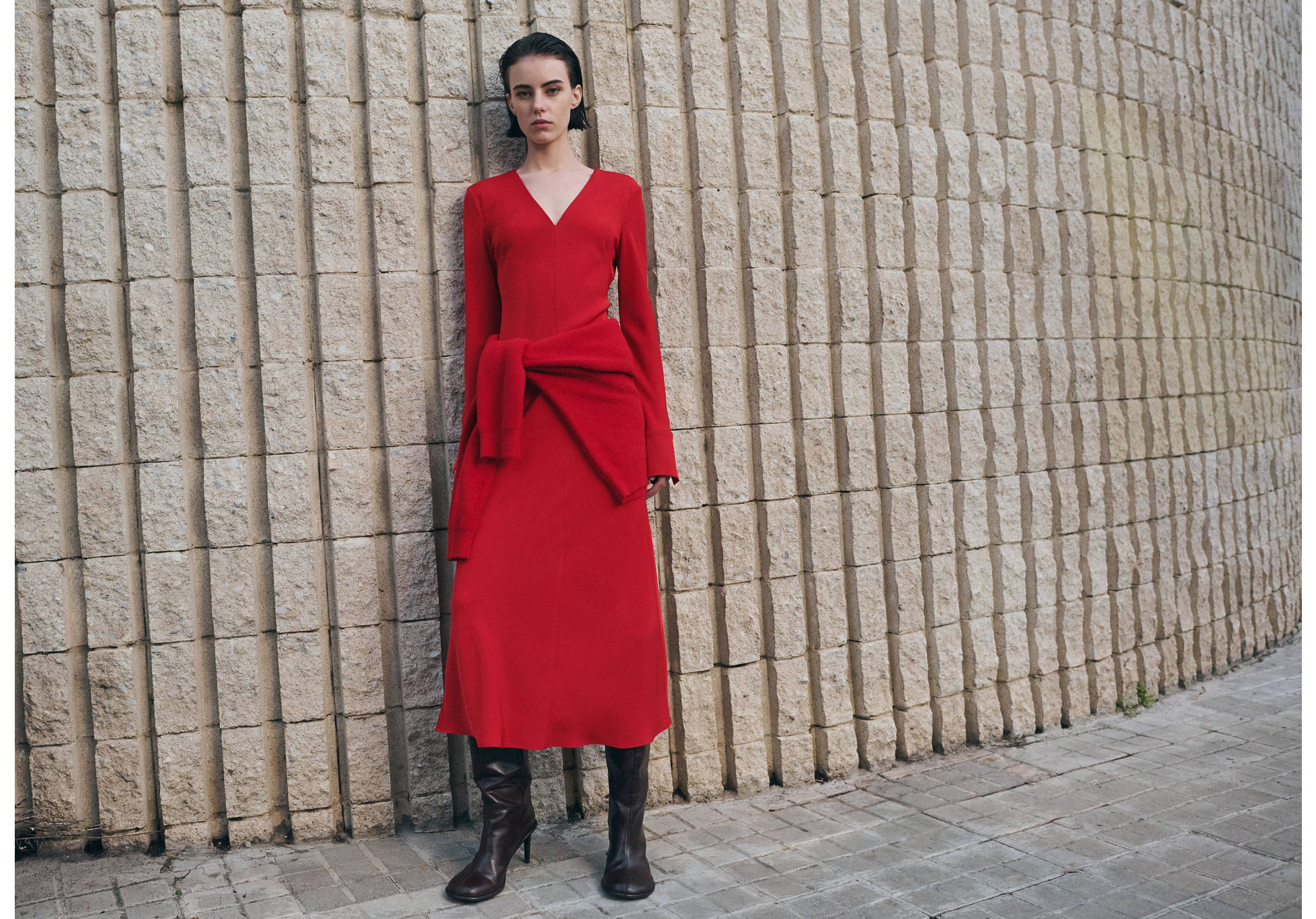 Belted V-neck dress - Panoramic plane