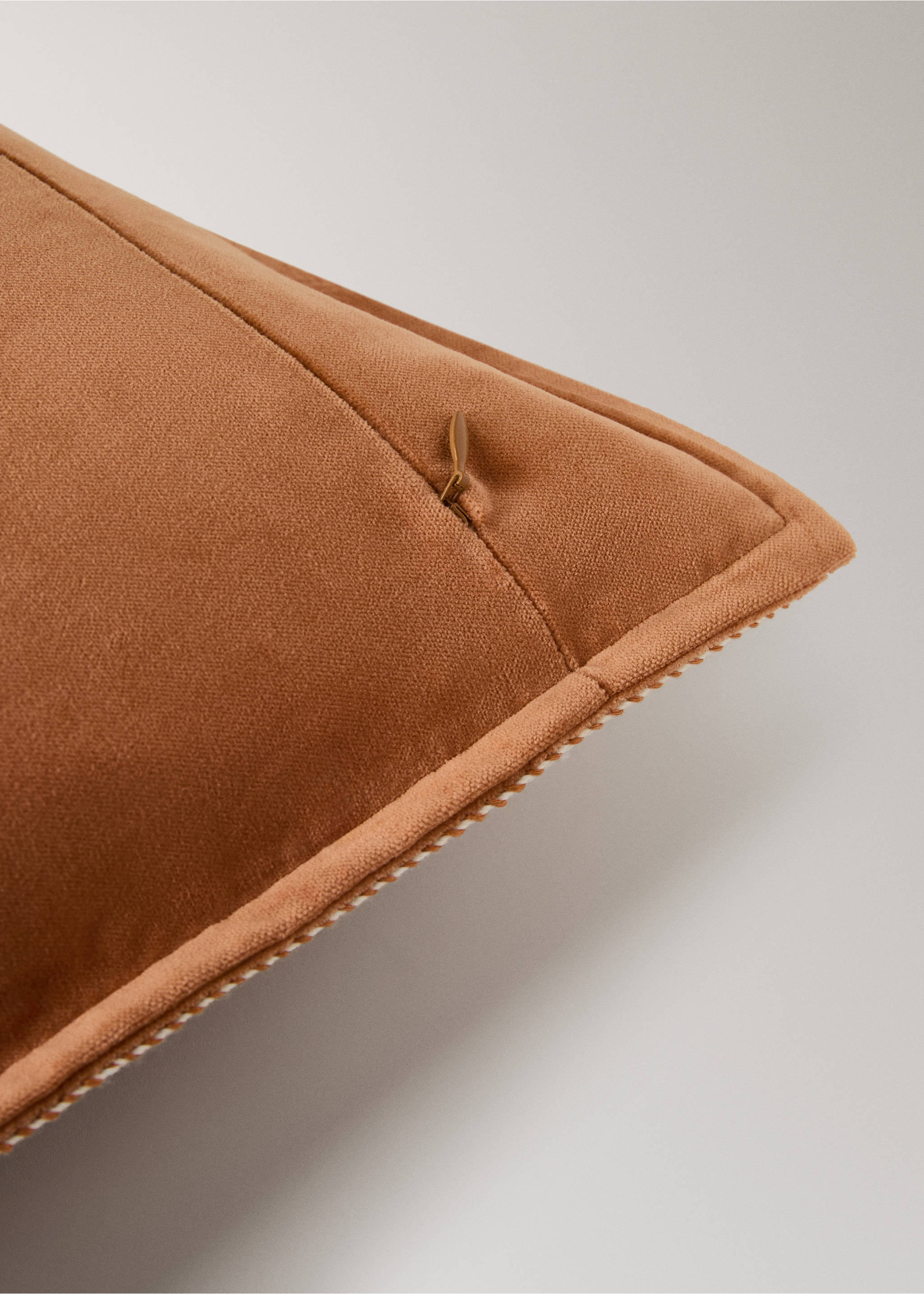 Husă de pernă din catifea cu detaliu de fundă, 40x60 cm - Detaliu al articolului 2, Curry. Ref: 27063306-00.