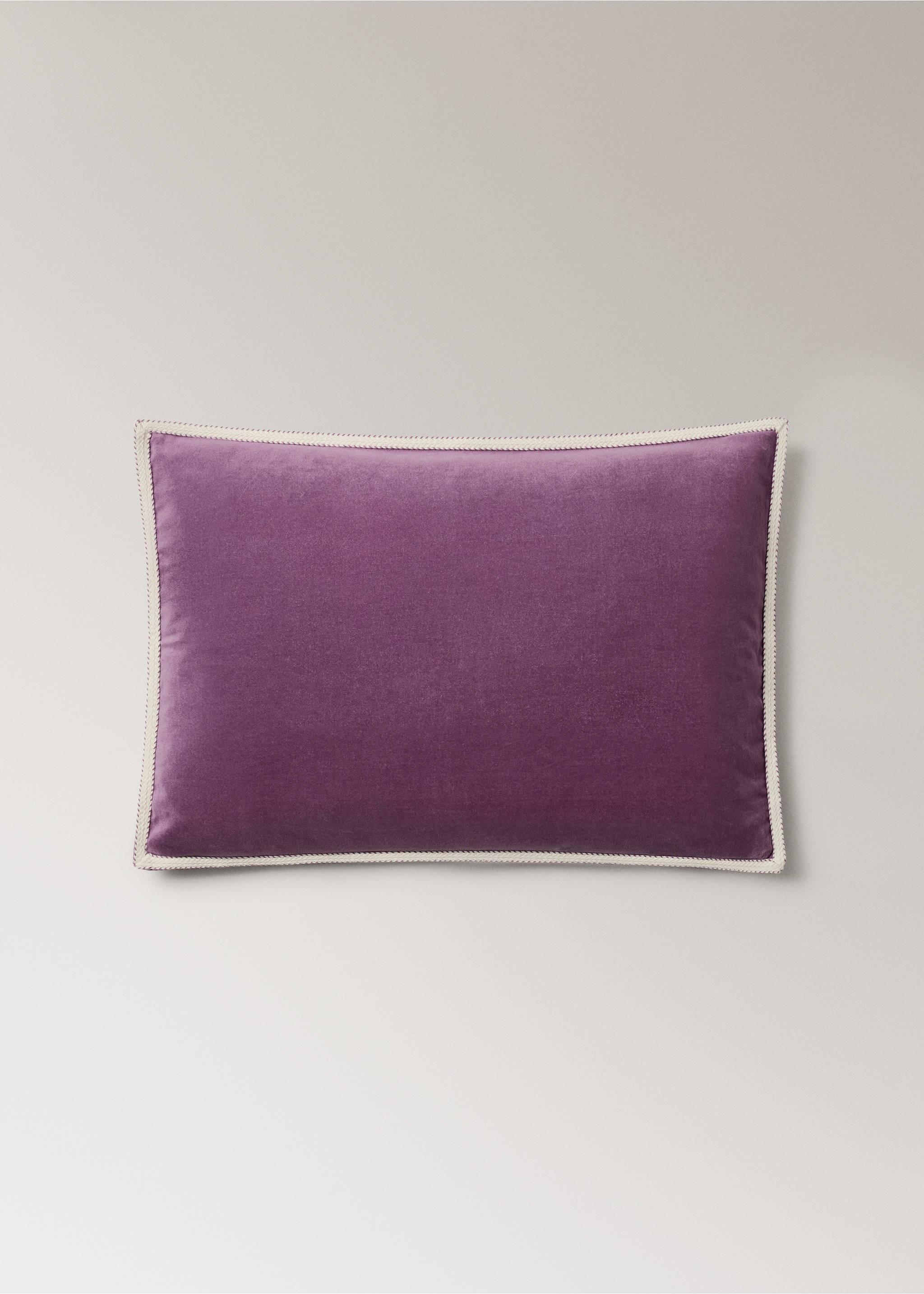 Velvet cushion cover with tape detail 40x60 cm - Article without model, Cherry. Ref: 27063306-00.
