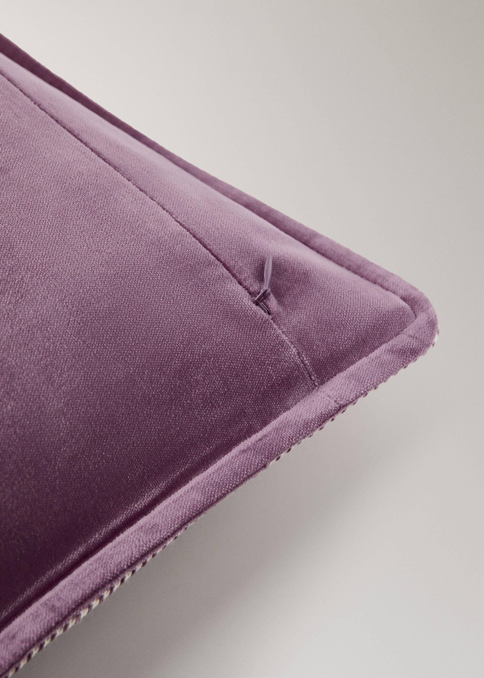 Velvet cushion cover with tape detail 40x60 cm - Details of the article 2