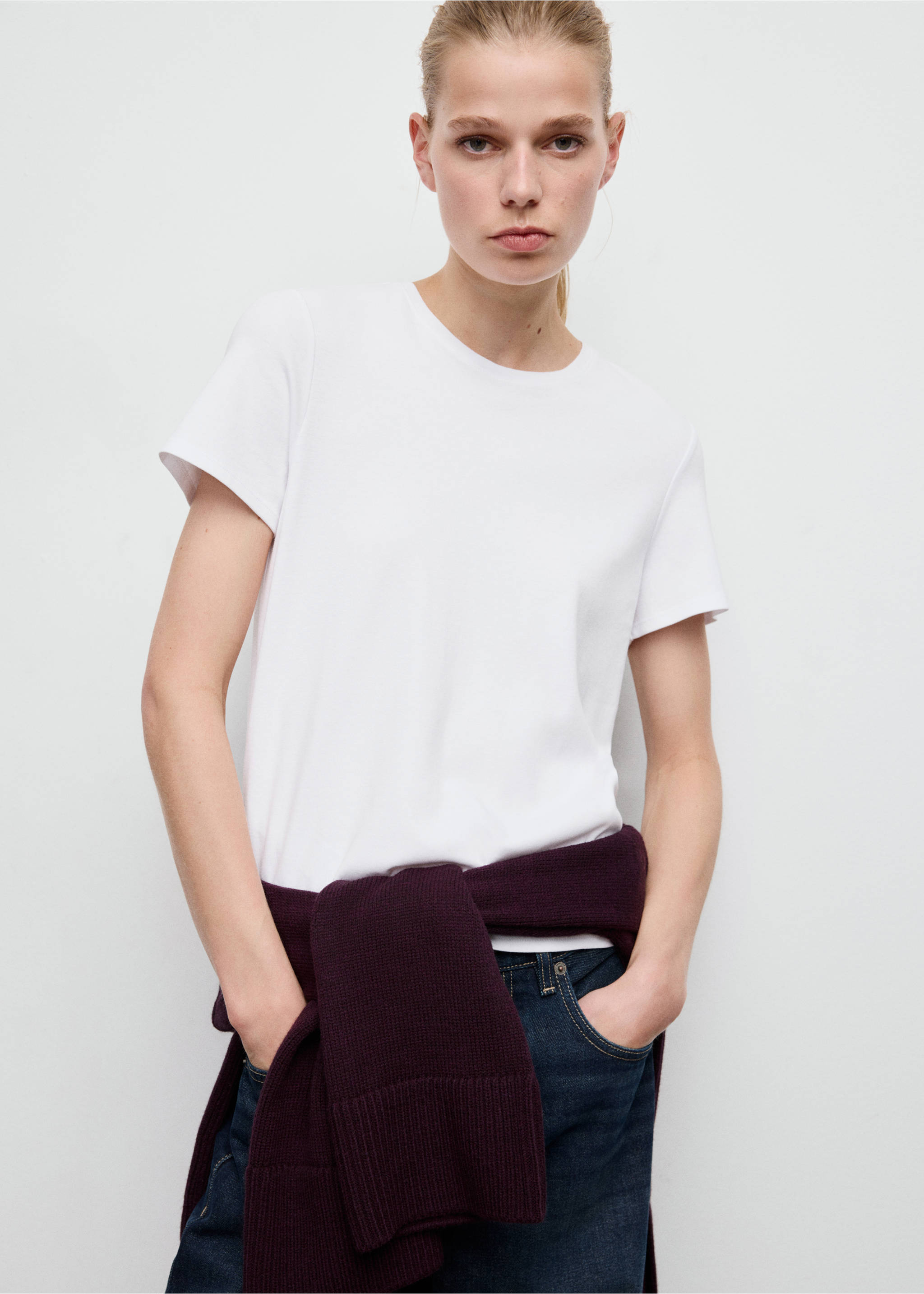 T-shirt coton manches courtes - Plan moyen, Blanc. Ref: 27063312-00.