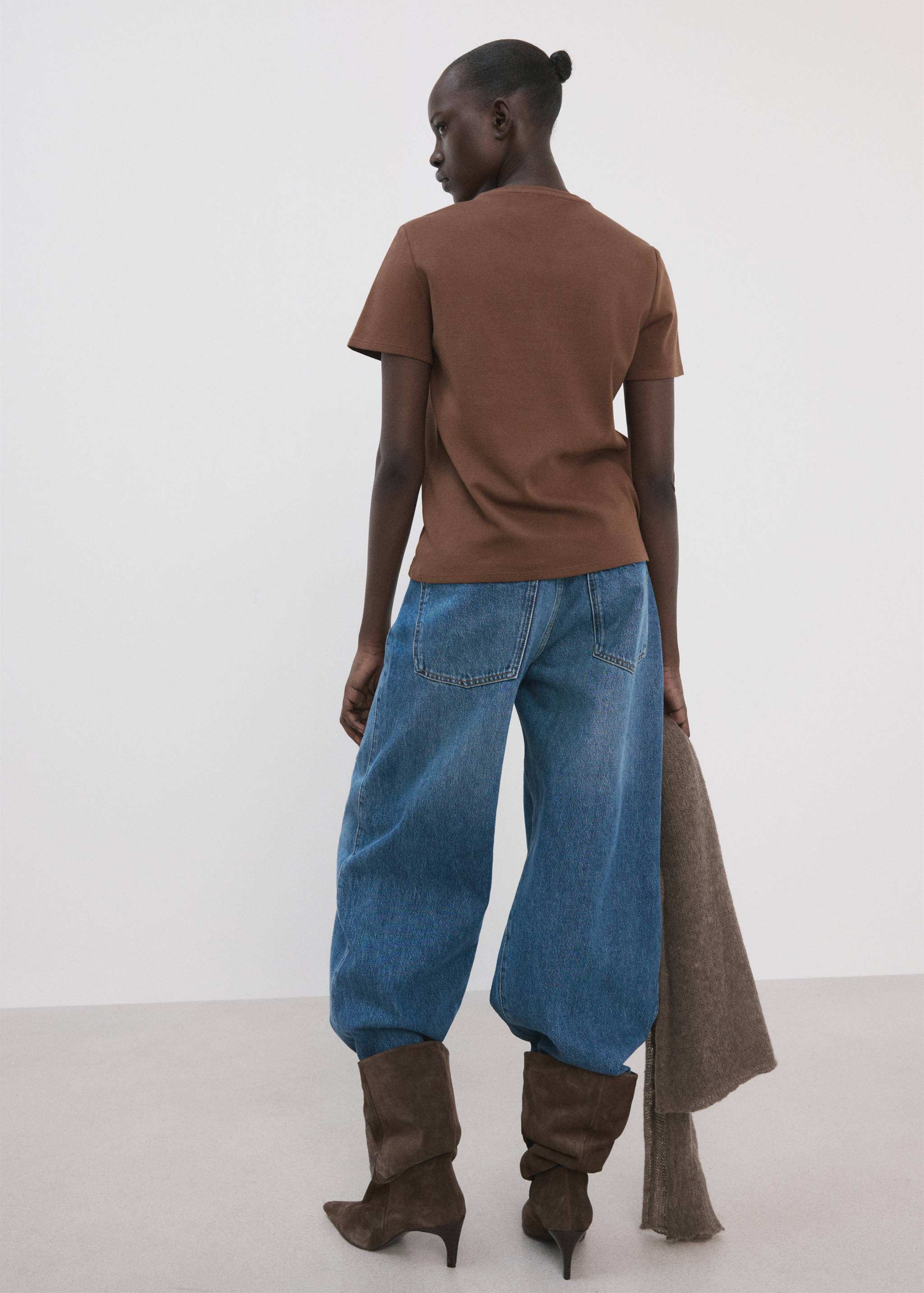 تيشيرت قطني بأكمام قصيرة - الجهة الخلفية للمنتج