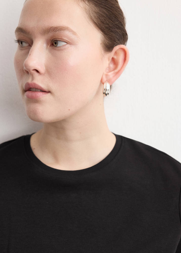 Short-sleeved cotton t-shirt — Black