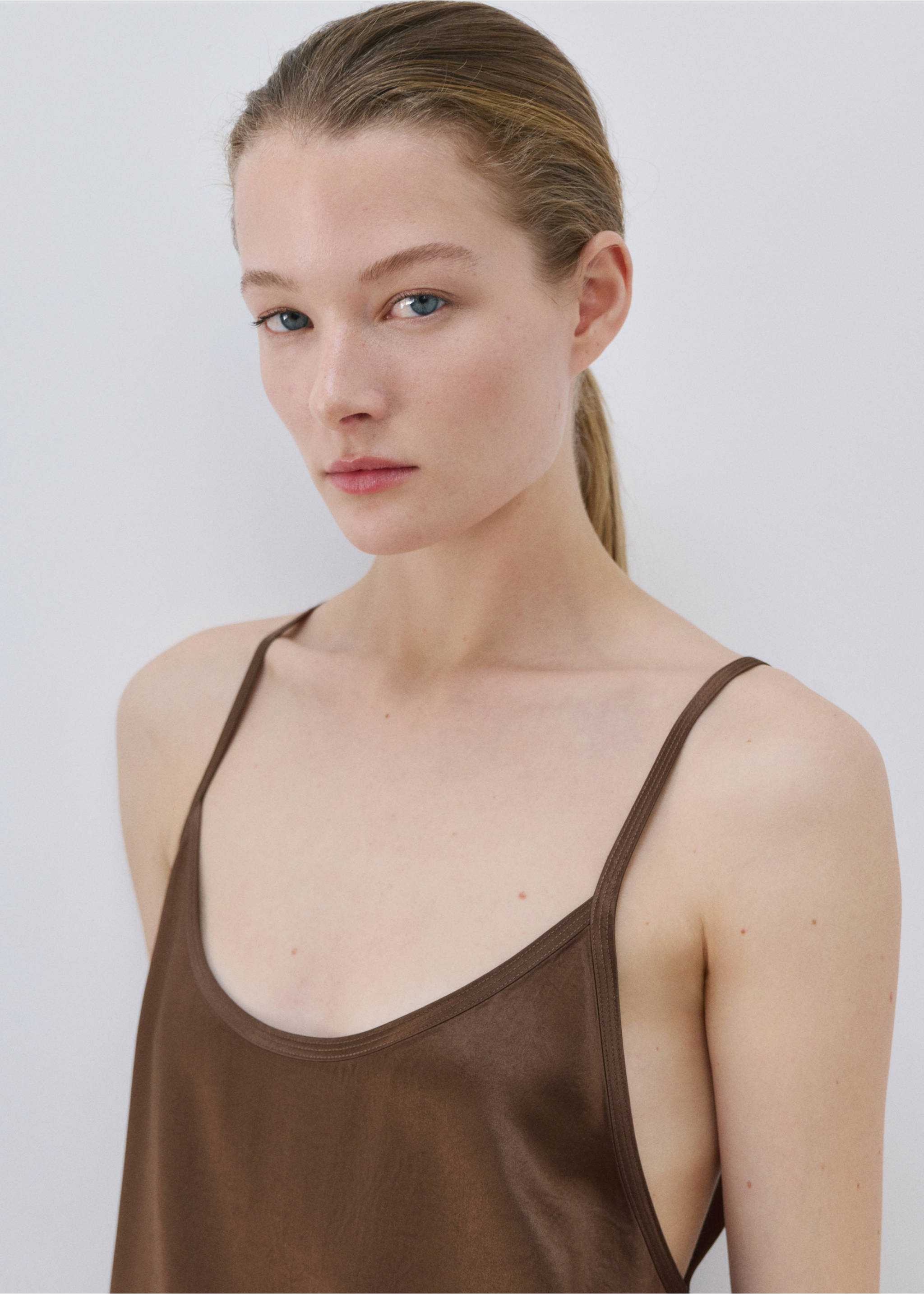 Long satin nightgown - Details of the article 1, Brown. Ref: 27063313-00.